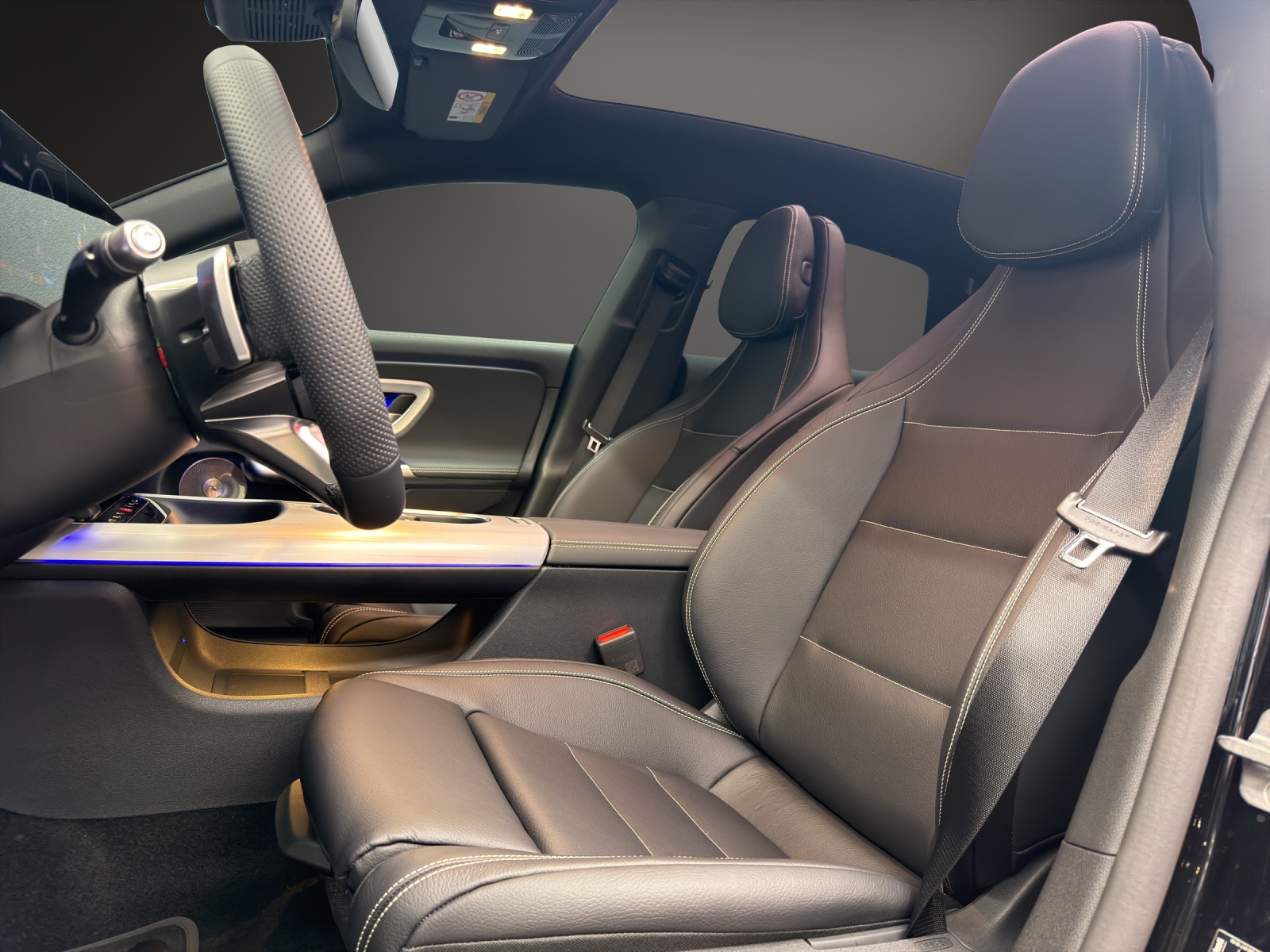 MERCEDES-BENZ CLA 220 4MATIC Shooting Brake-image-8