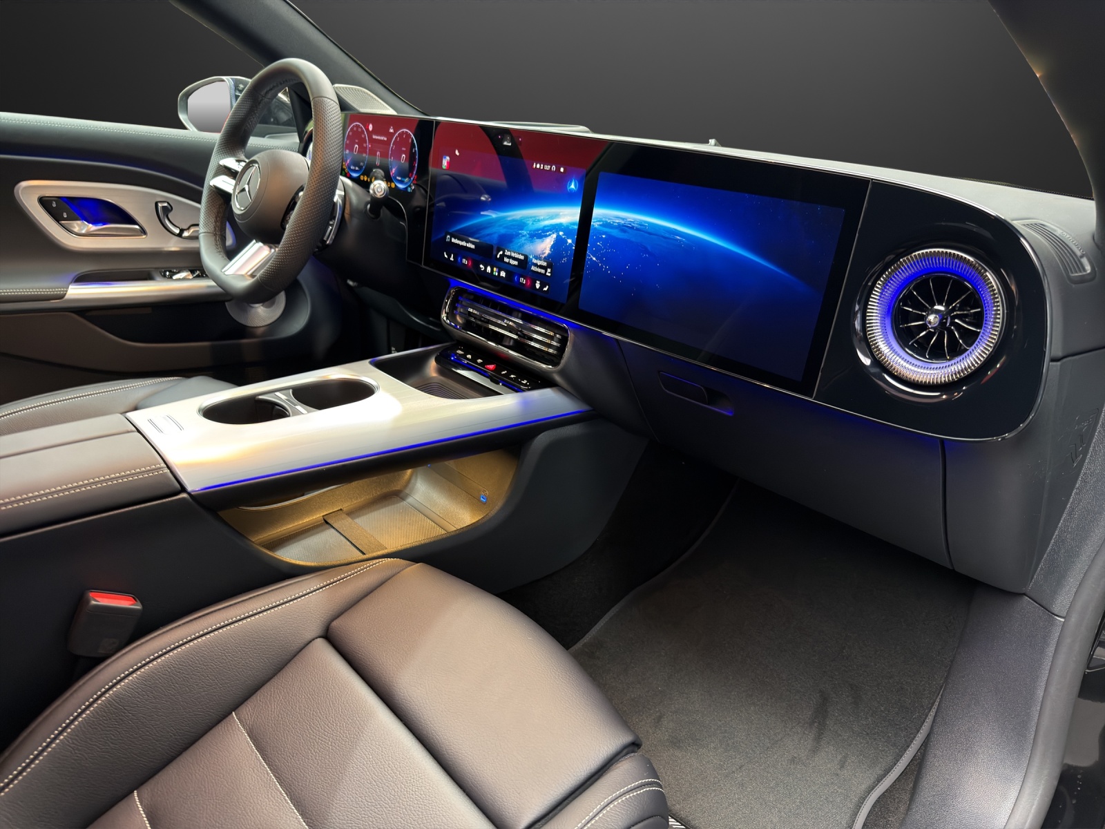 MERCEDES-BENZ CLA 220 4MATIC Shooting Brake-image-7