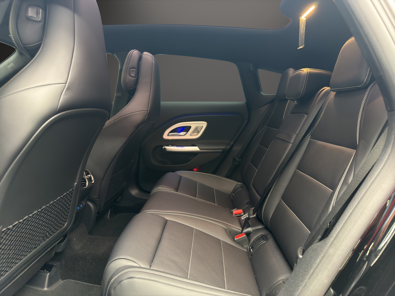 MERCEDES-BENZ CLA 220 4MATIC Shooting Brake-image-9