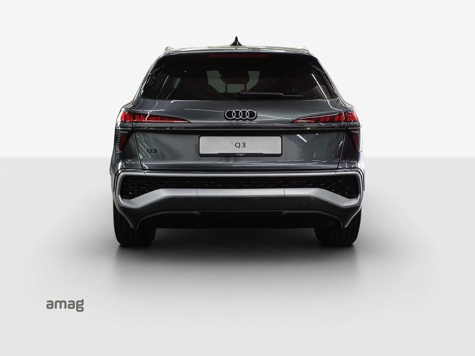 AUDI Q3 SUV 110 kW TFSI S tronic-image-3