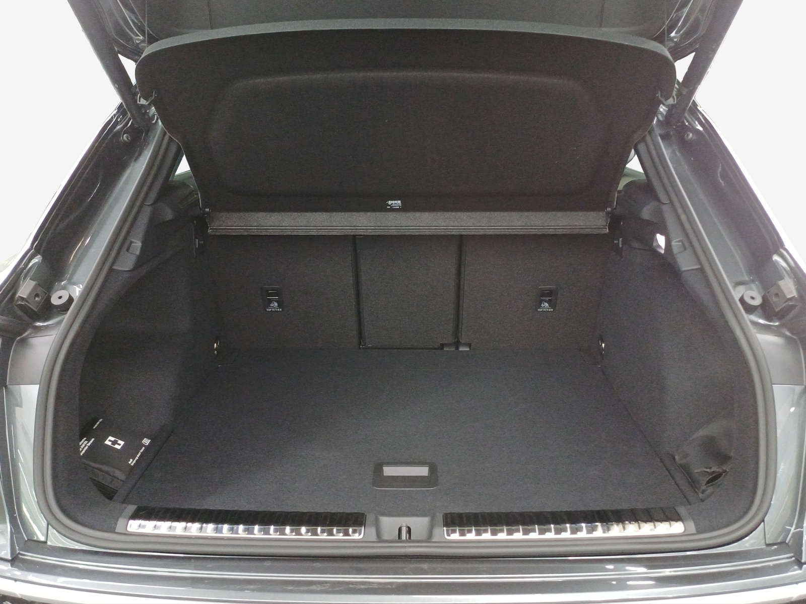 AUDI Q3 SUV 110 kW TFSI S tronic-image-12