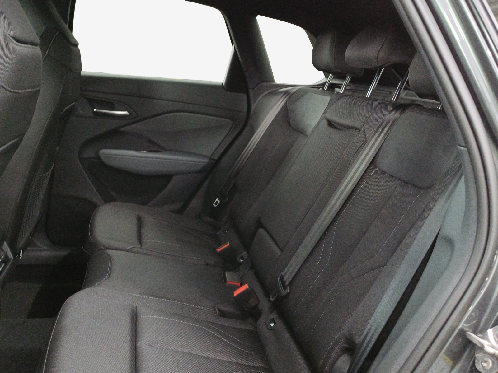 AUDI Q3 SUV 110 kW TFSI S tronic-image-11