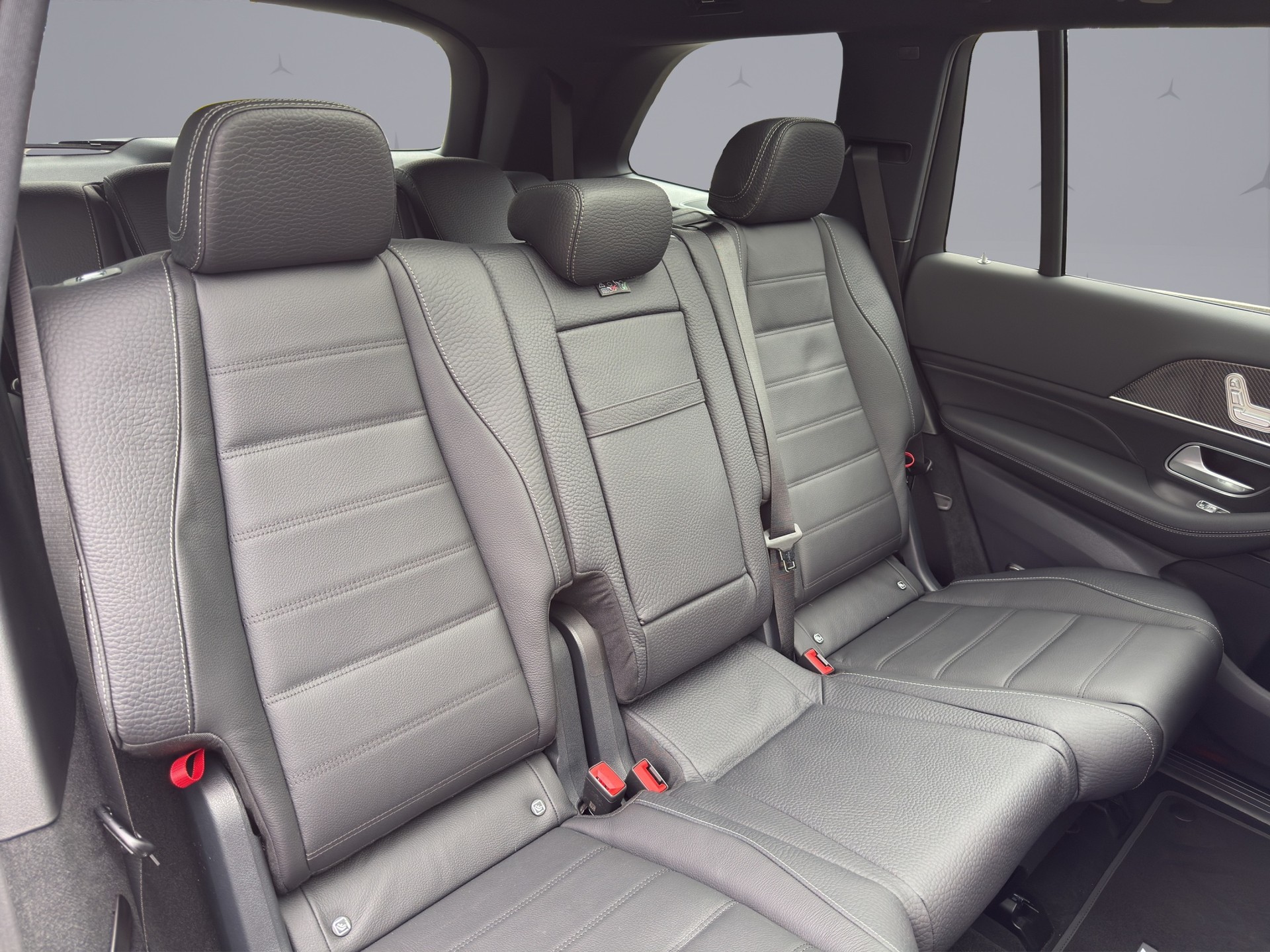 MERCEDES-BENZ GLS 450 AMG Line 4matic-image-17