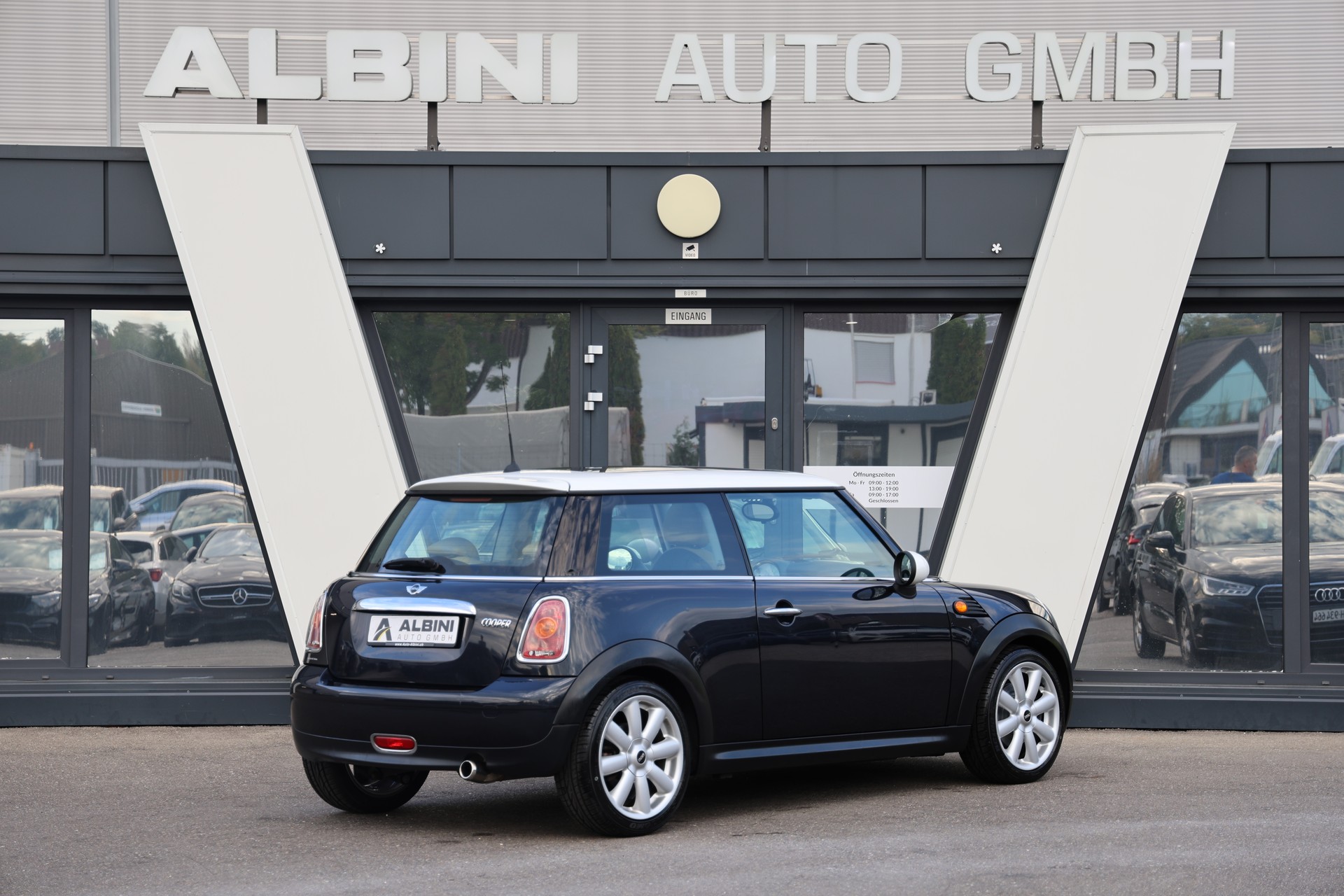 MINI Cooper-image-2