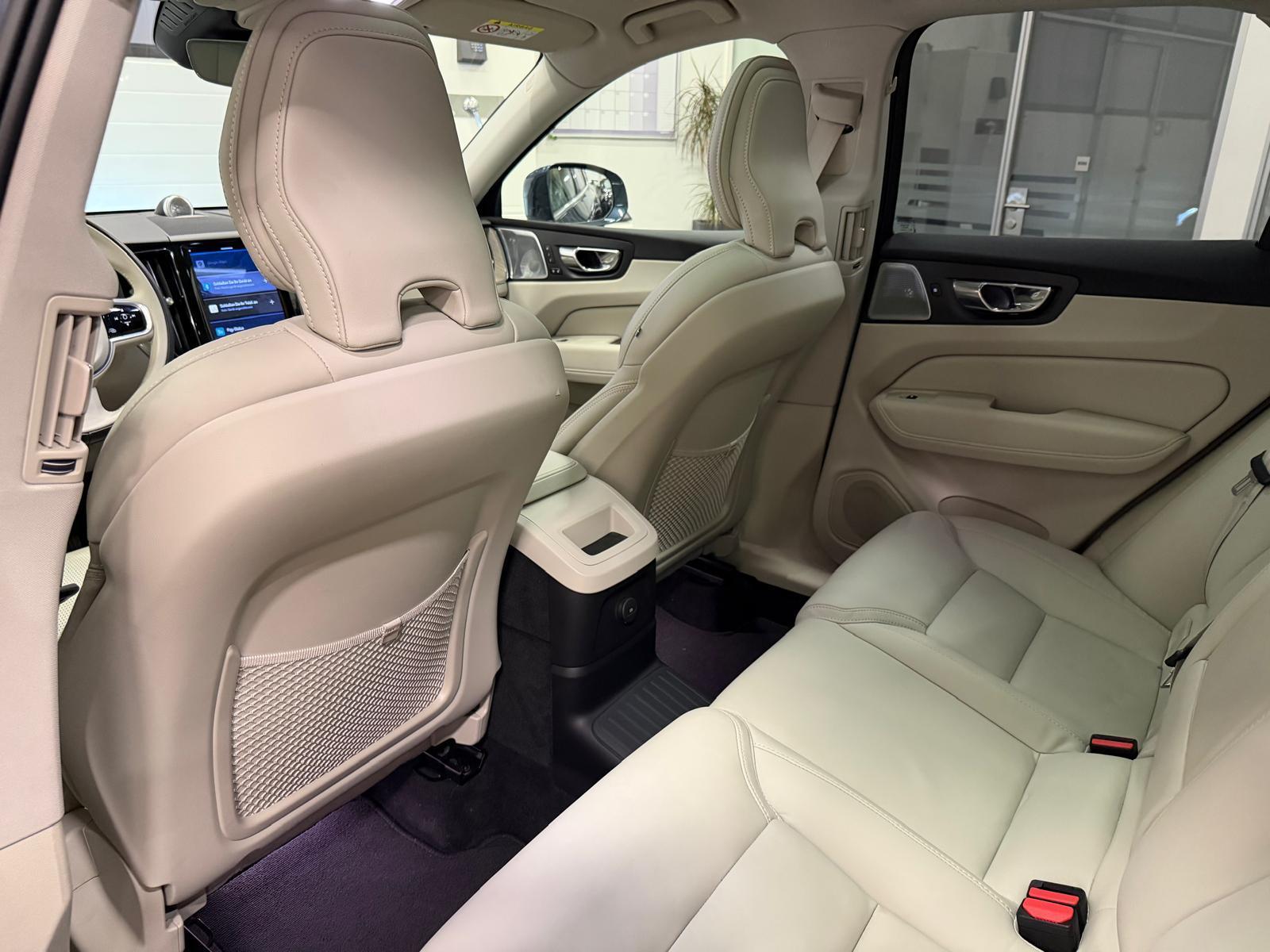 VOLVO XC60 2.0 T8 TE Inscription eAWD-image-11
