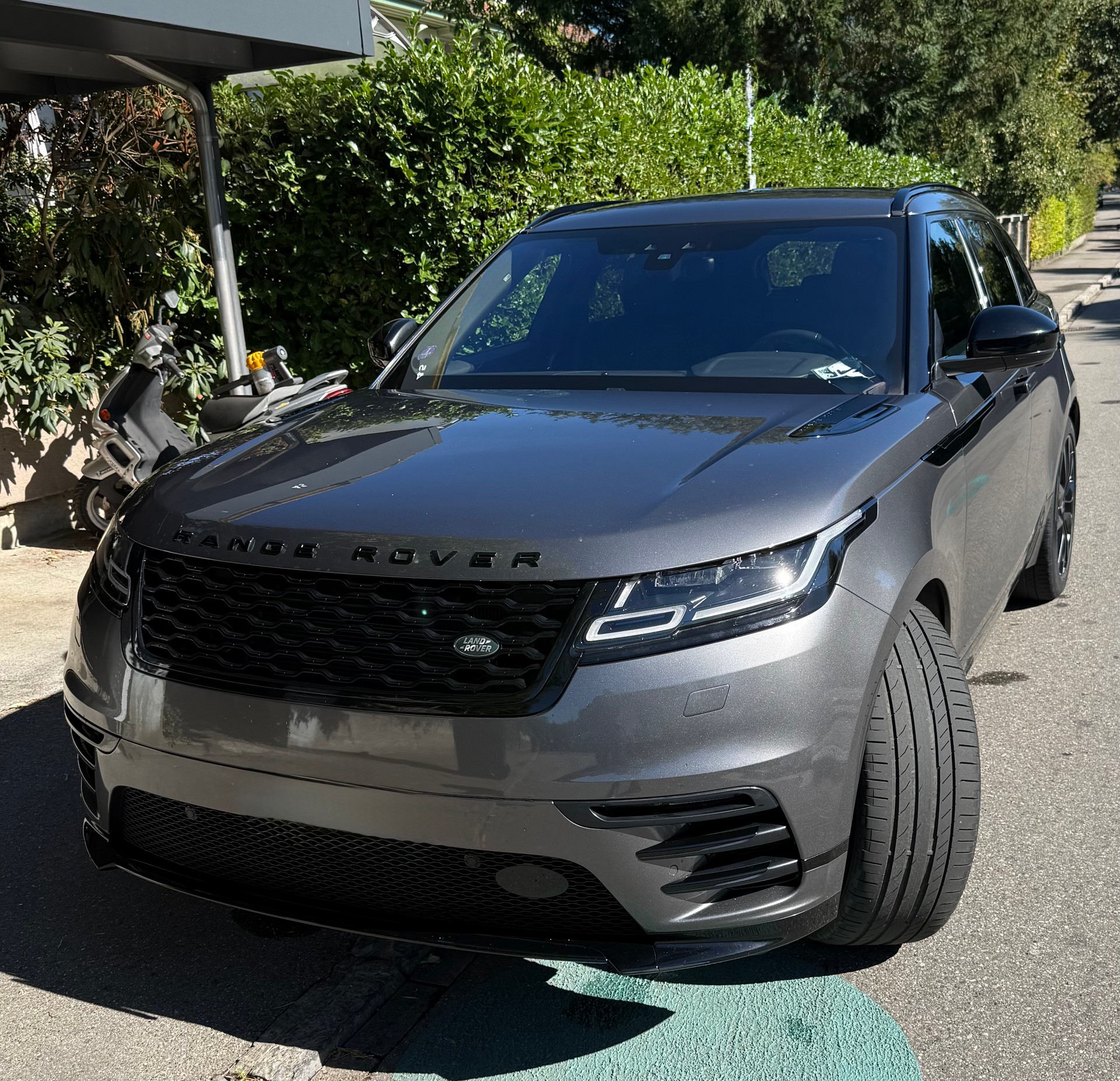 LAND ROVER R-Dynamic P300 S Velar Range Rover-image-3