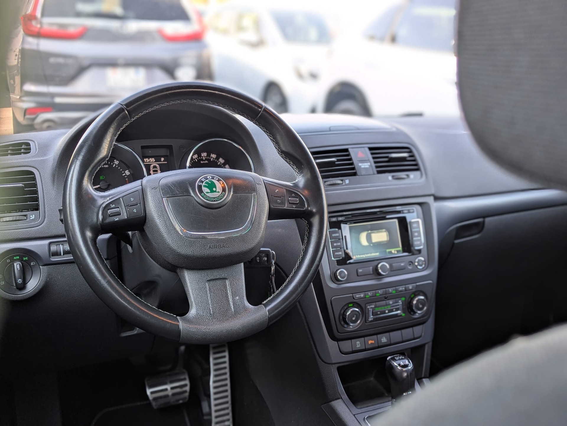 SKODA Yeti 1.8 TSI Ambition 4x4 DSG-image-5
