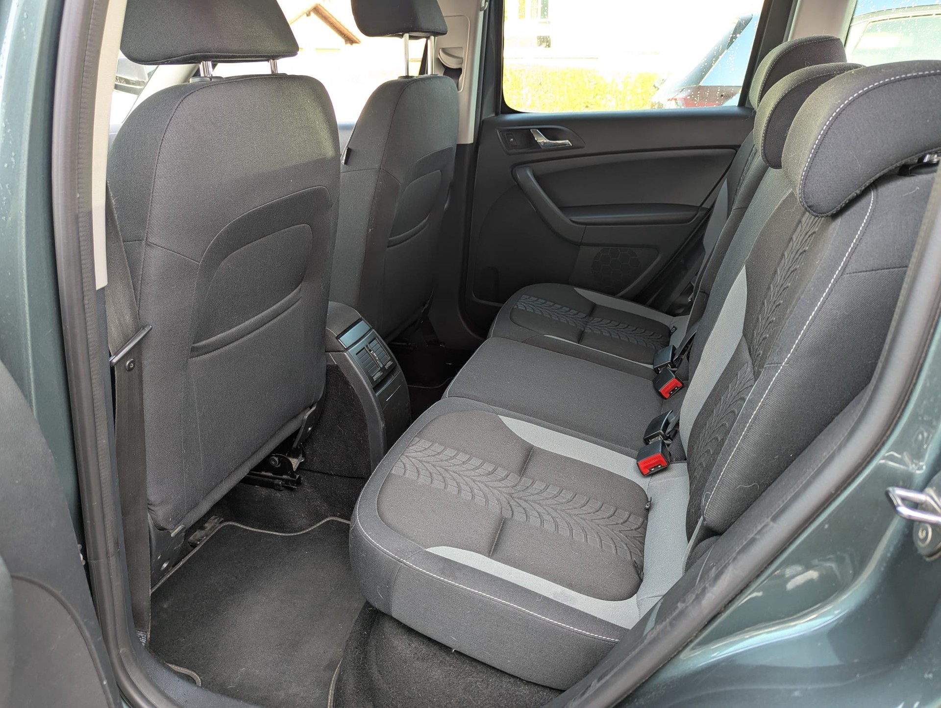 SKODA Yeti 1.8 TSI Ambition 4x4 DSG-image-9
