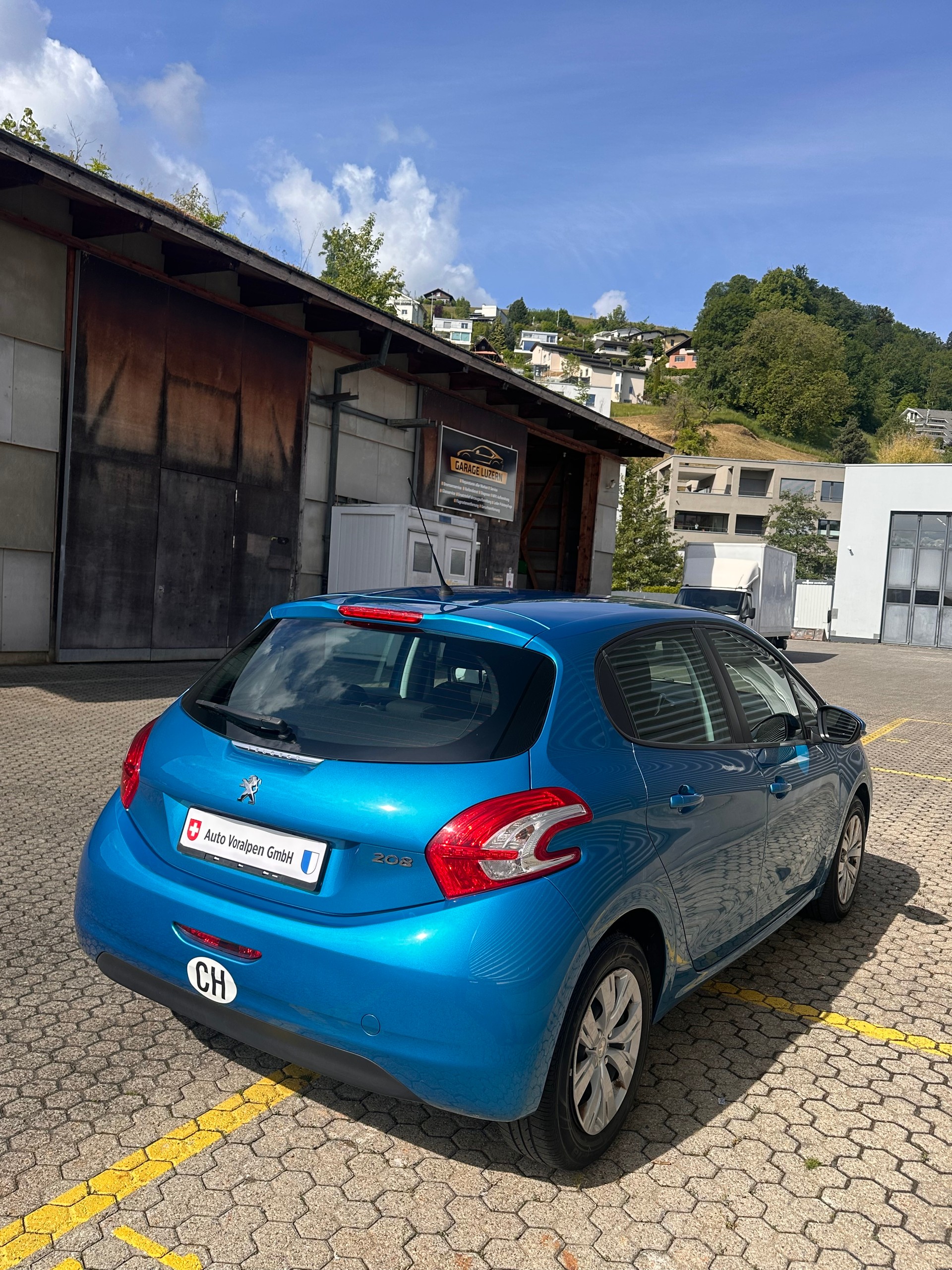 PEUGEOT 1.2 VTi, *Tempomat, Frisch ab MFK, Navigation, Rückfahrtkamera-image-5