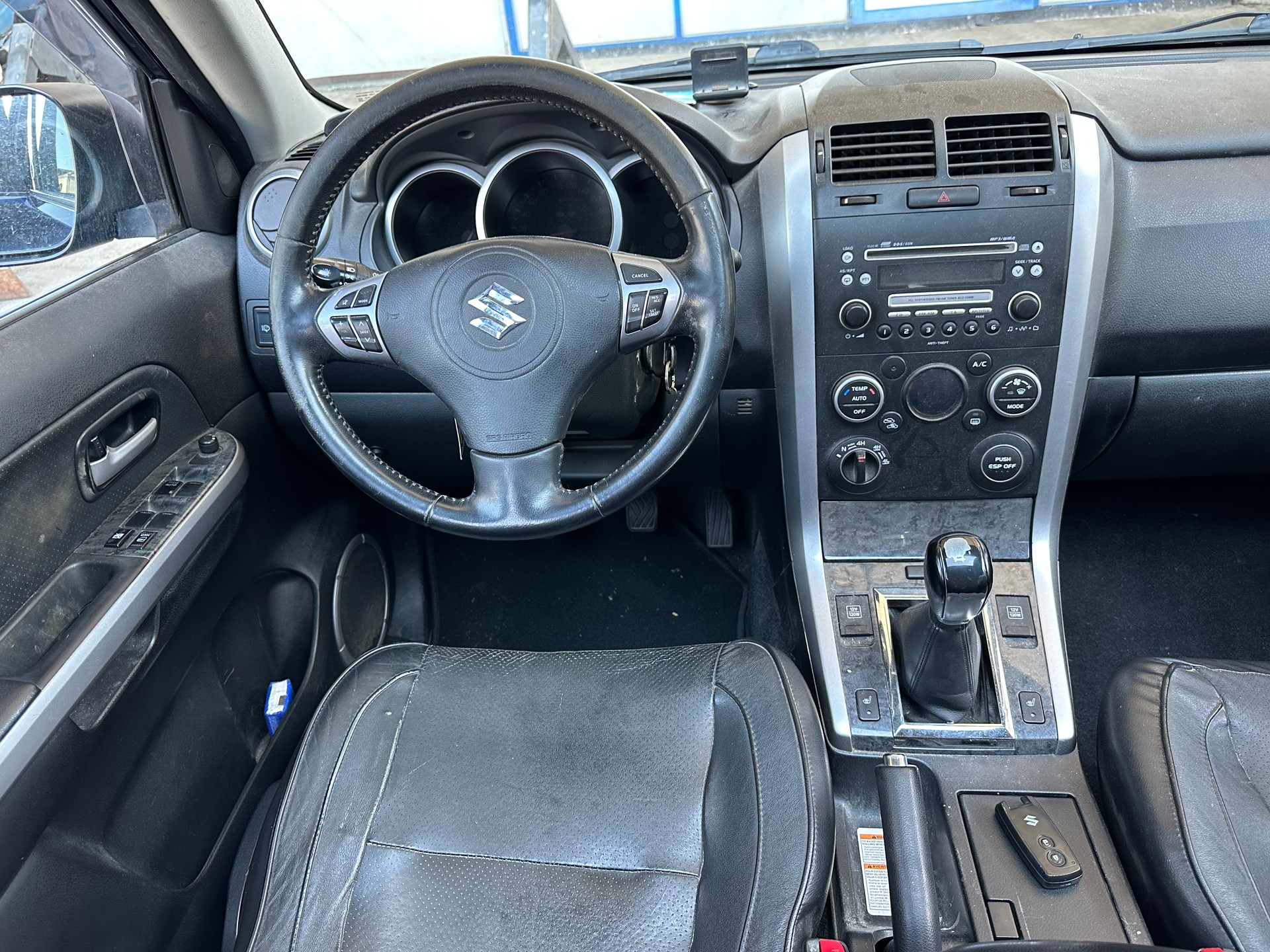 SUZUKI Grand Vitara 2.4 16V GL Top Barry-image-11