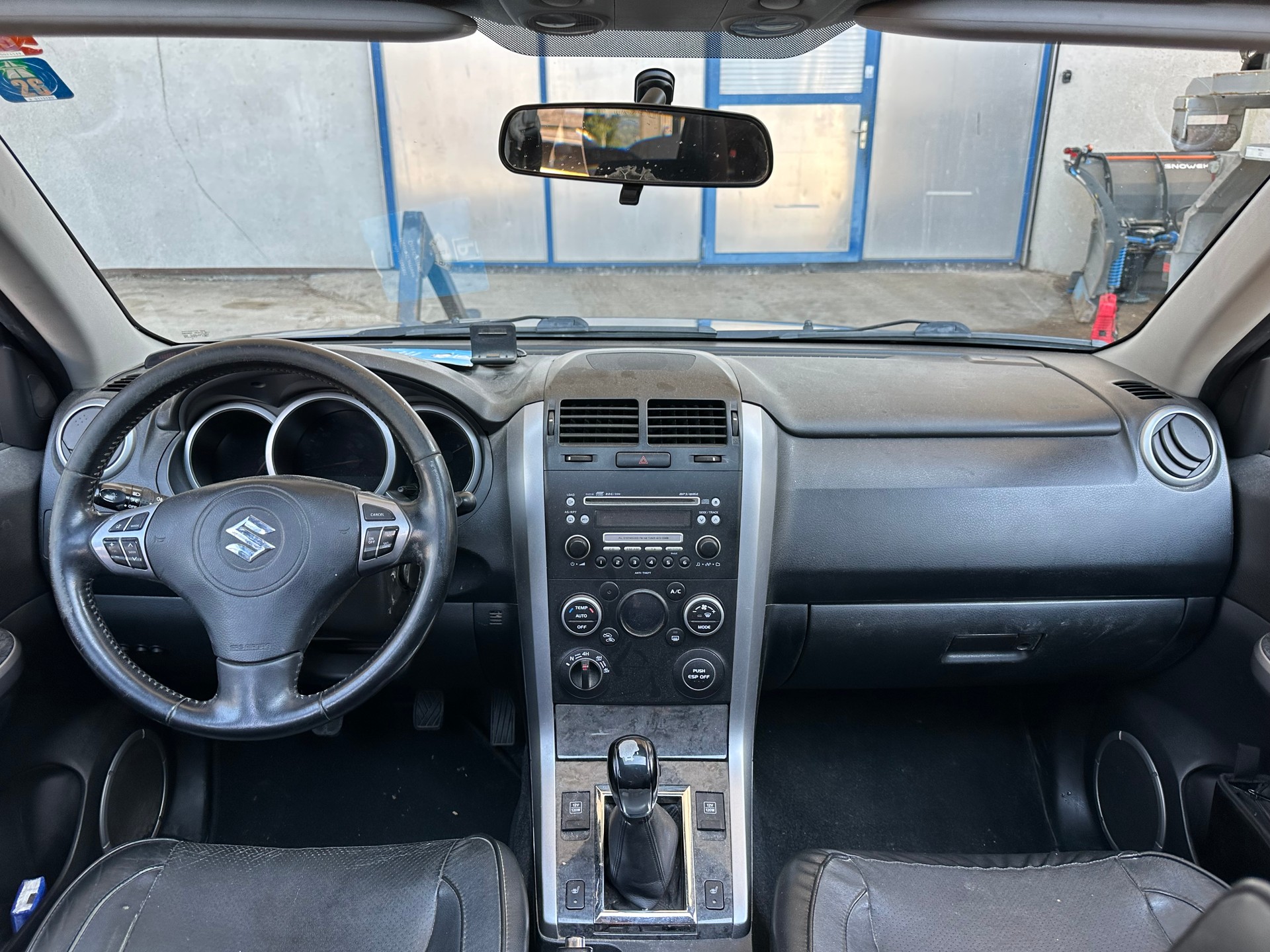 SUZUKI Grand Vitara 2.4 16V GL Top Barry-image-9