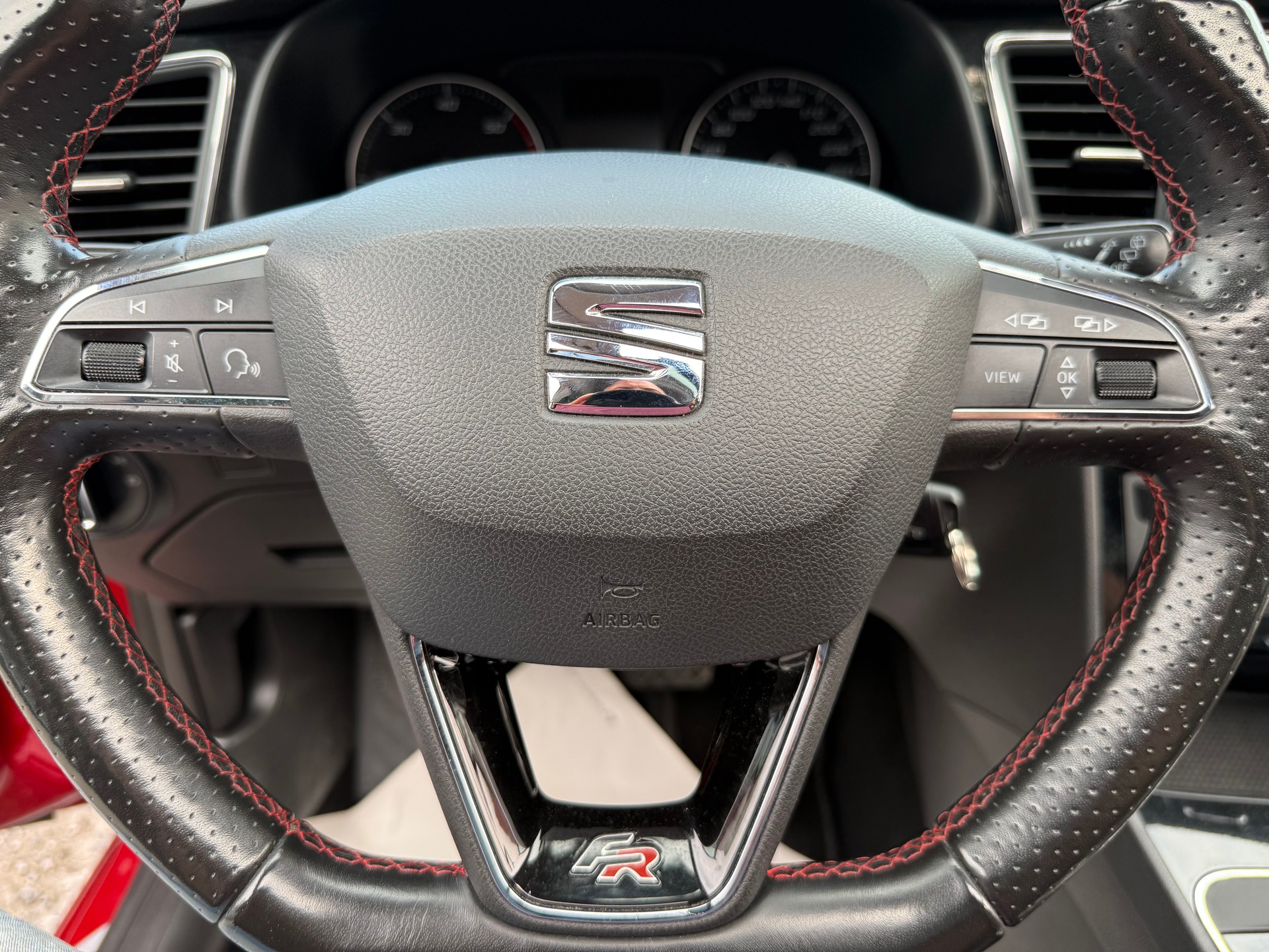 SEAT Leon 2.0 TDI CR FR Line DSG-image-15