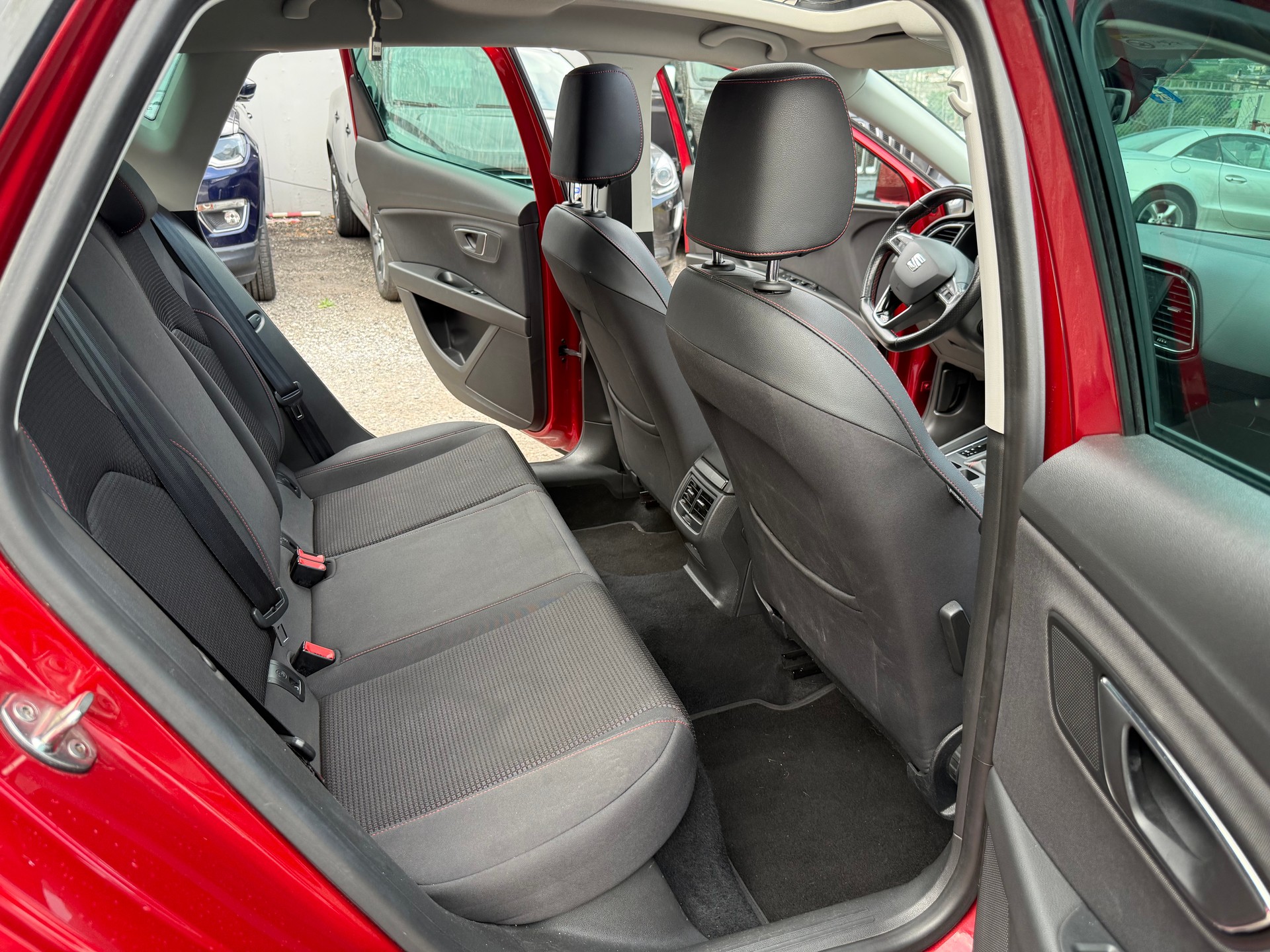 SEAT Leon 2.0 TDI CR FR Line DSG-image-9