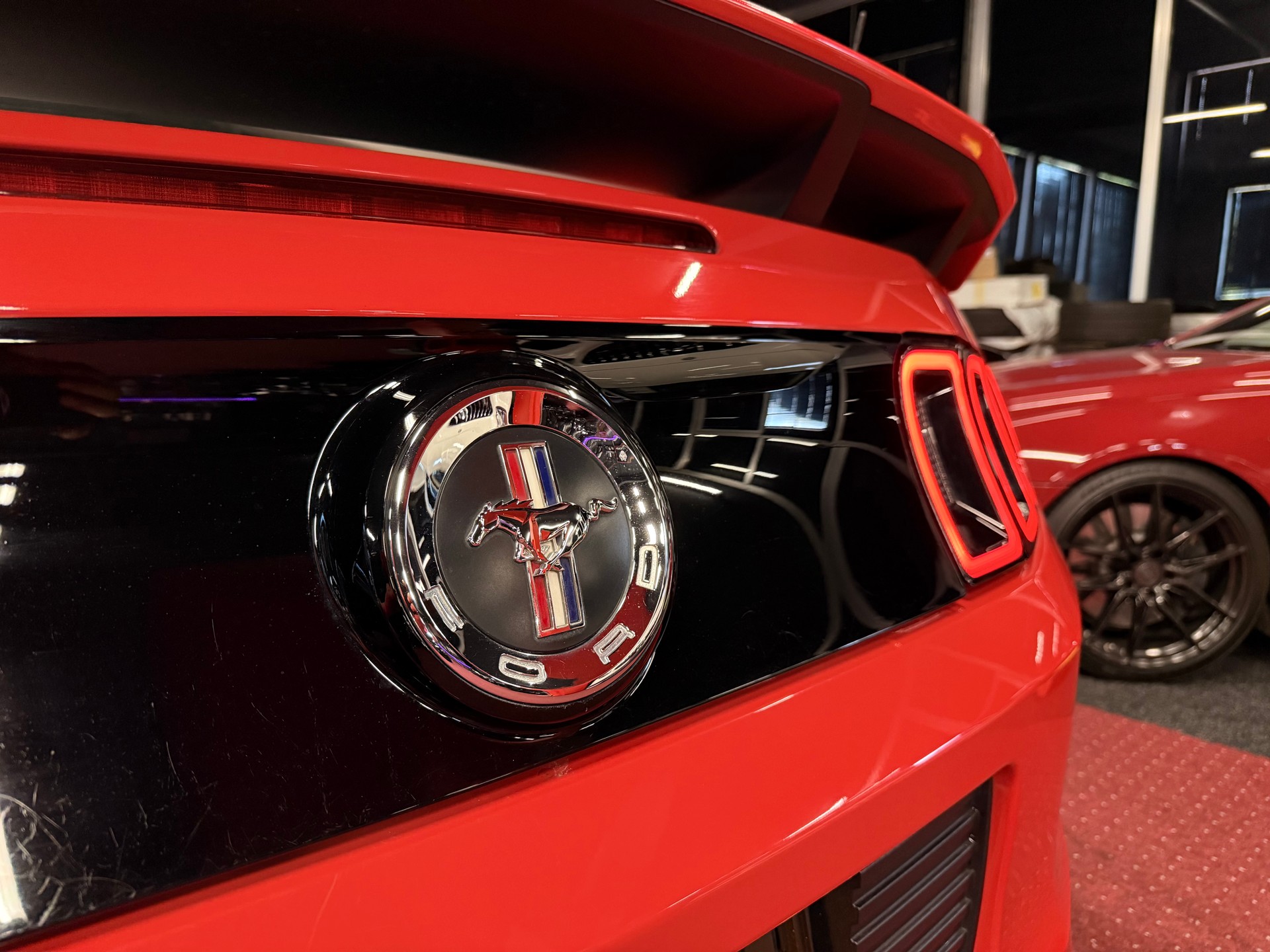 FORD Mustang 3.7 V6 California Special / ** Frisch ab MFK + Service **-image-8