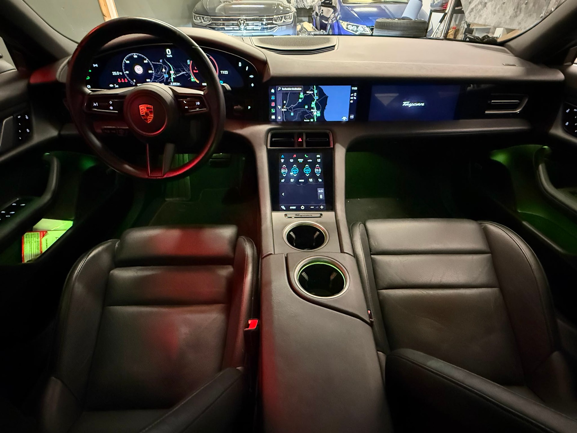 PORSCHE Taycan 4S-image-12