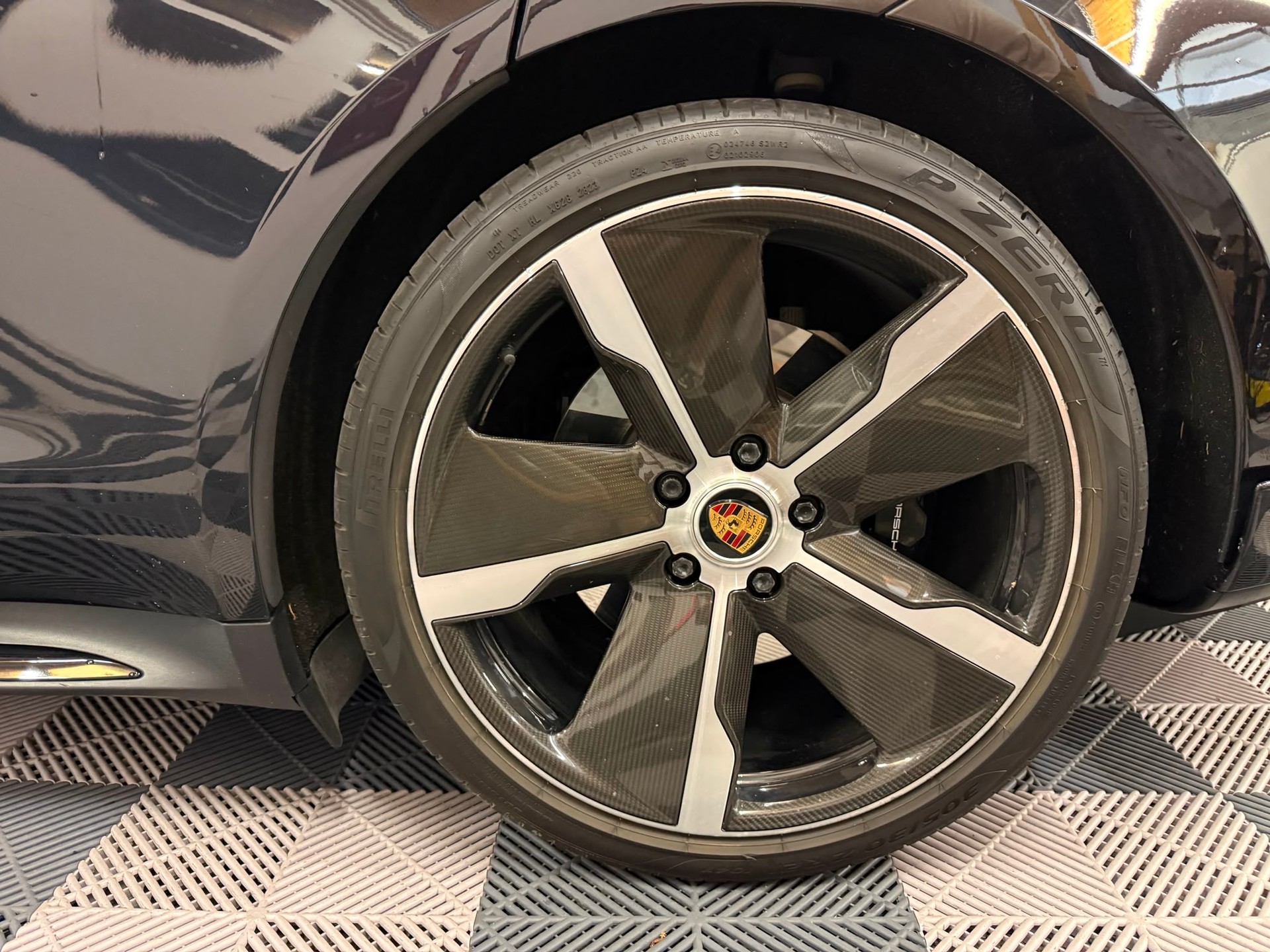 PORSCHE Taycan 4S-image-26