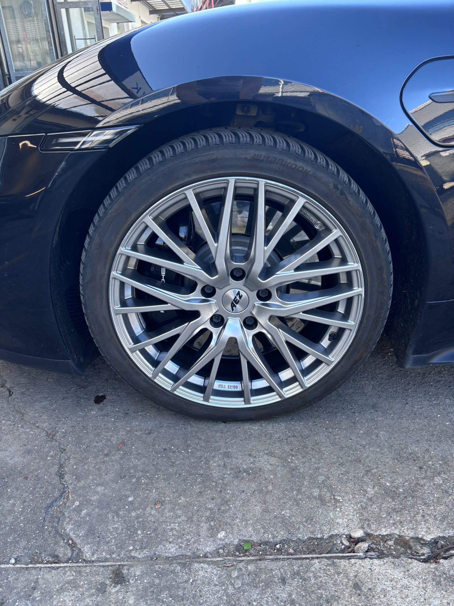 PORSCHE Taycan 4S-image-30