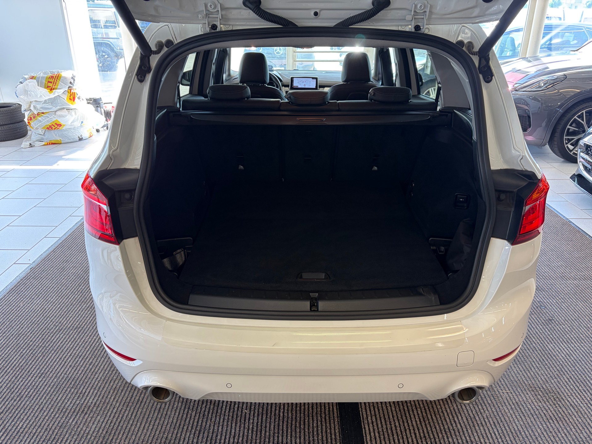 BMW 220d xDrive Gran Tourer | CH Fzg. | Driving Assistant Plus | Kamera | LED Scheinw. | HeadUp | Sportsitze |-image-24