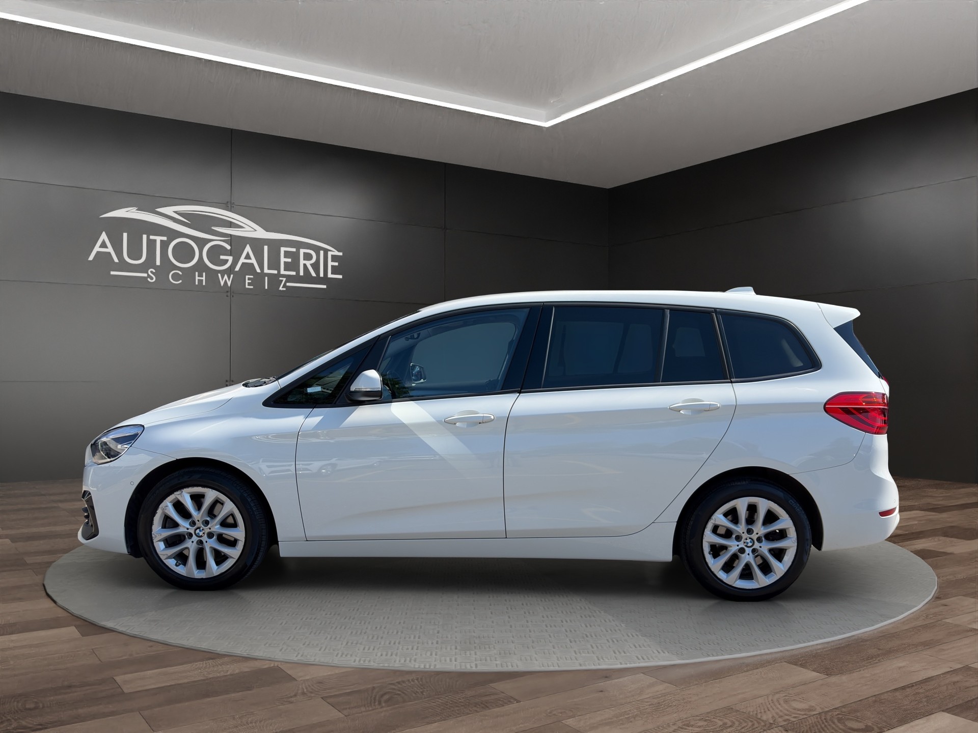 BMW 220d xDrive Gran Tourer | CH Fzg. | Driving Assistant Plus | Kamera | LED Scheinw. | HeadUp | Sportsitze |-image-1