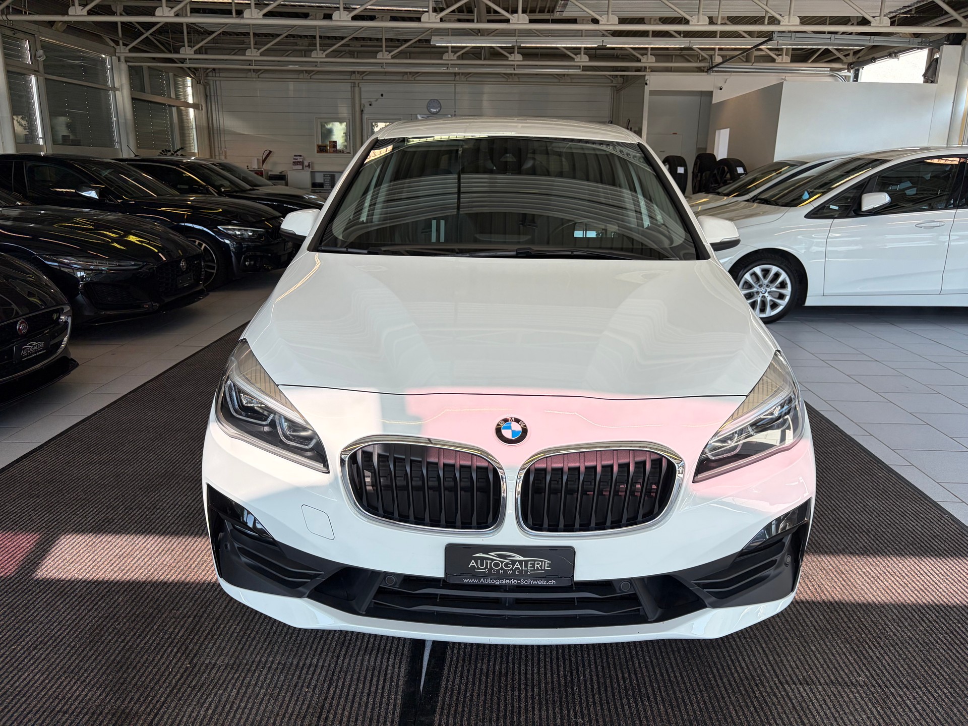 BMW 220d xDrive Gran Tourer | CH Fzg. | Driving Assistant Plus | Kamera | LED Scheinw. | HeadUp | Sportsitze |-image-33