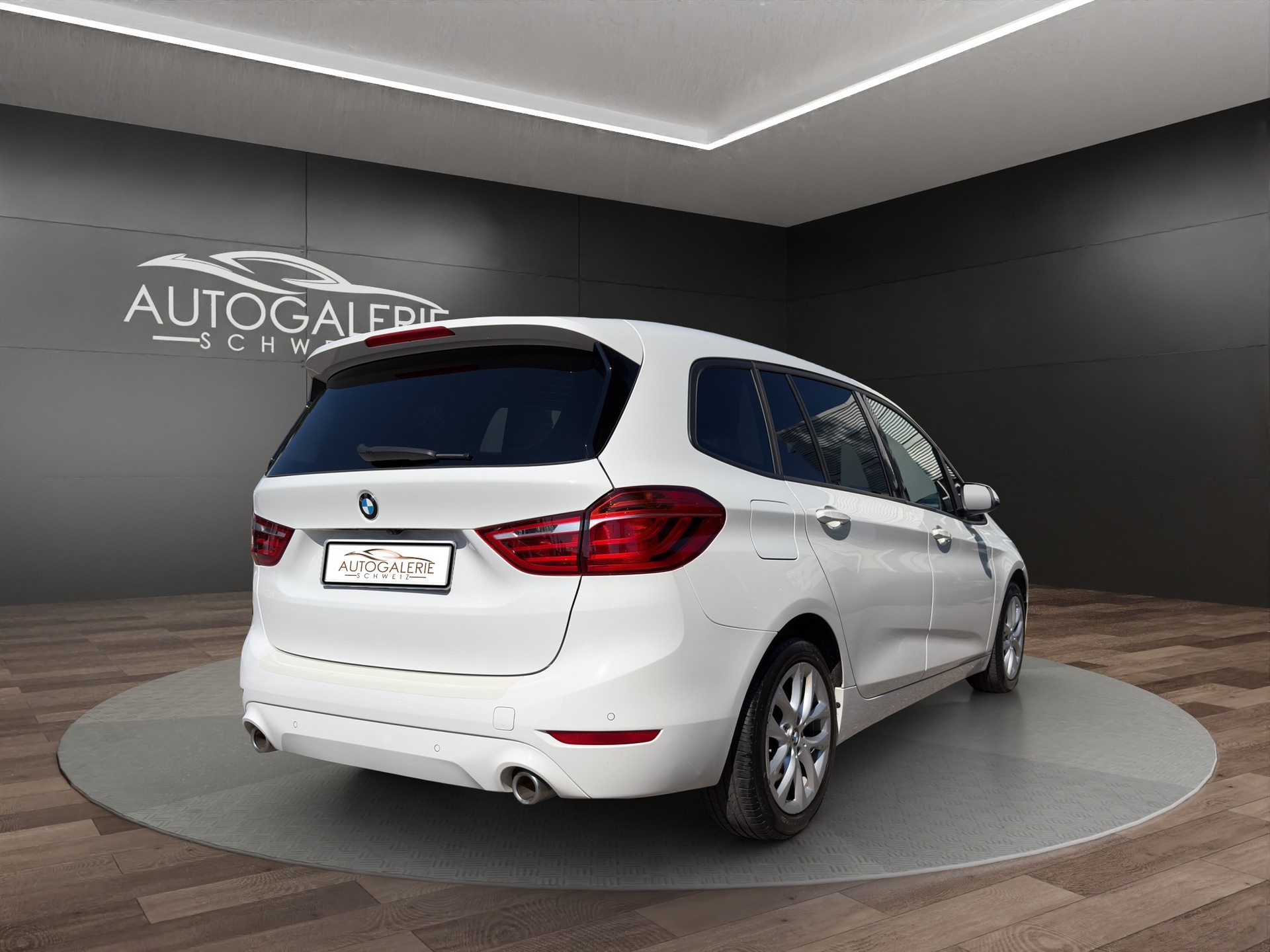 BMW 220d xDrive Gran Tourer | CH Fzg. | Driving Assistant Plus | Kamera | LED Scheinw. | HeadUp | Sportsitze |-image-4