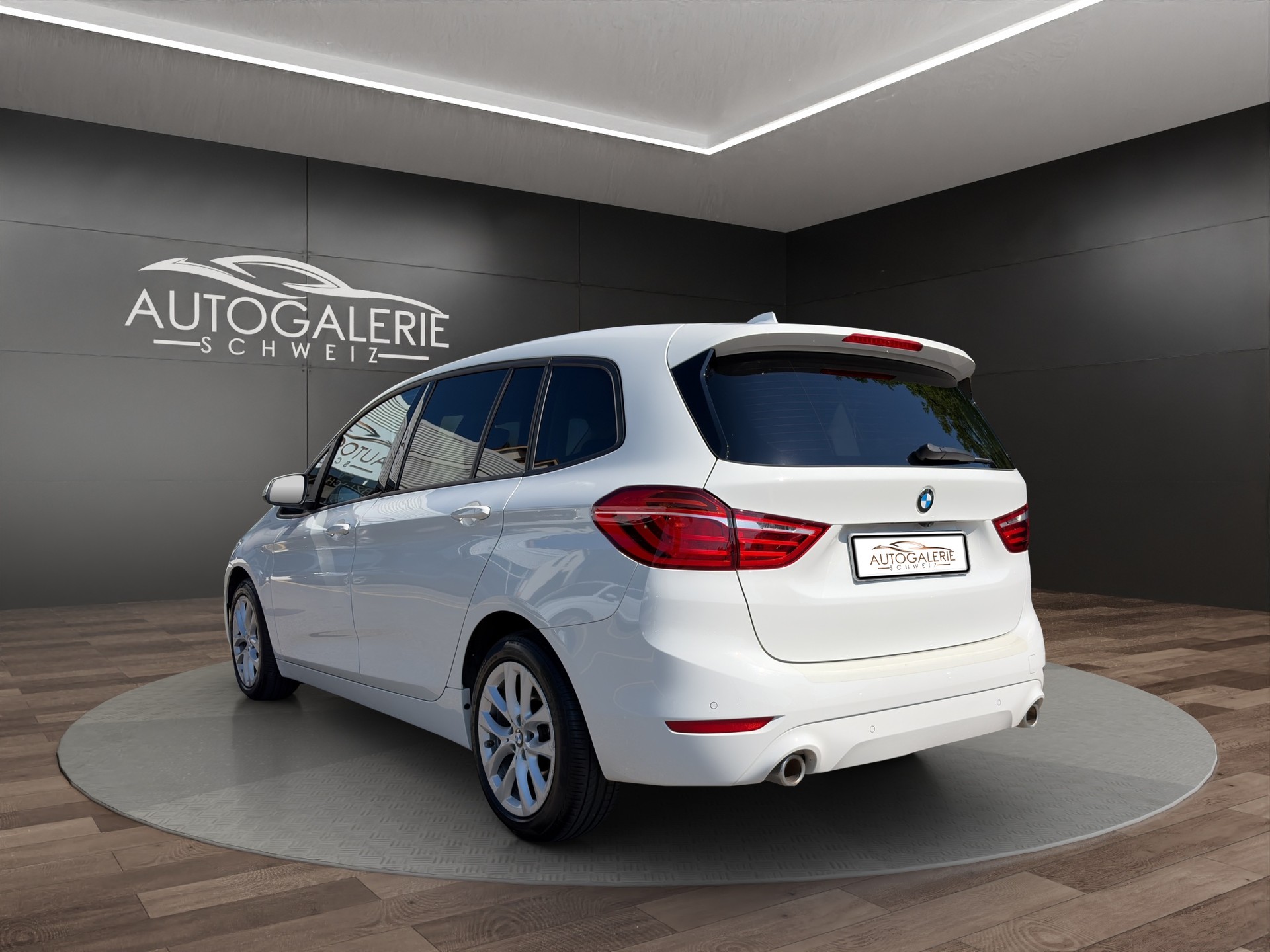 BMW 220d xDrive Gran Tourer | CH Fzg. | Driving Assistant Plus | Kamera | LED Scheinw. | HeadUp | Sportsitze |-image-2