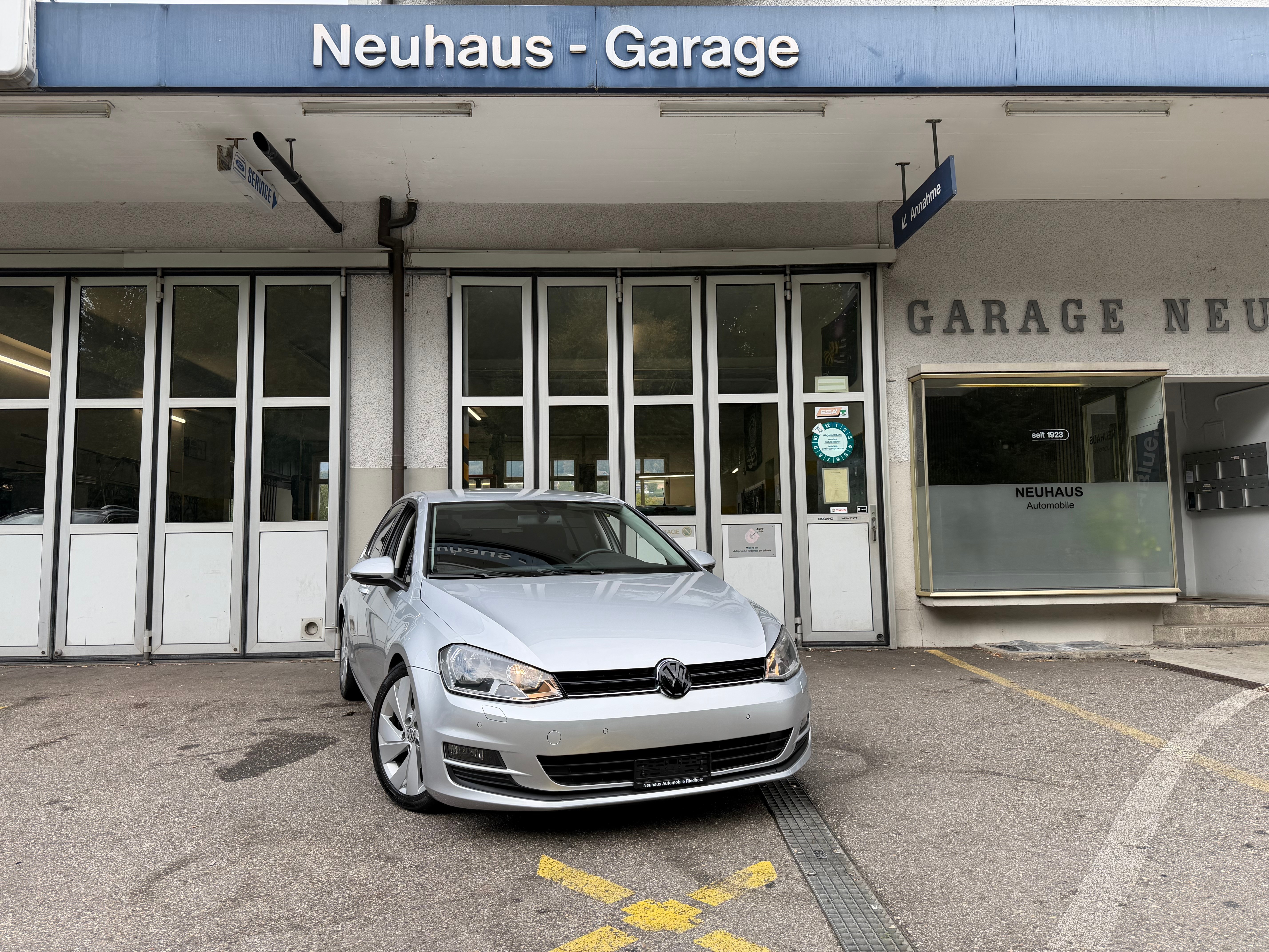Car photo