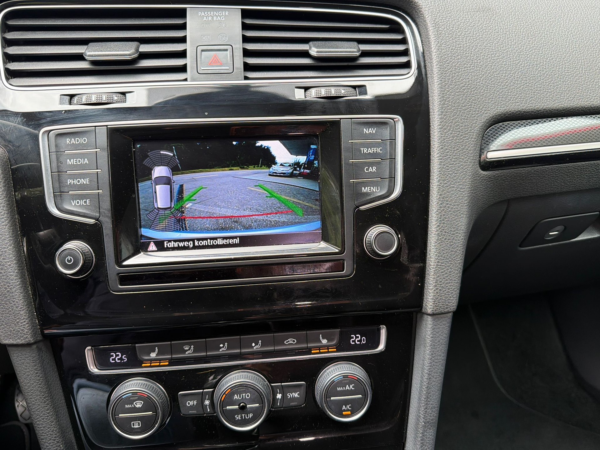 VW Golf 2.0 TDI Highline 4Motion-image-9