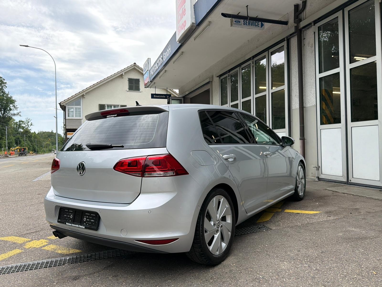 VW Golf 2.0 TDI Highline 4Motion-image-3