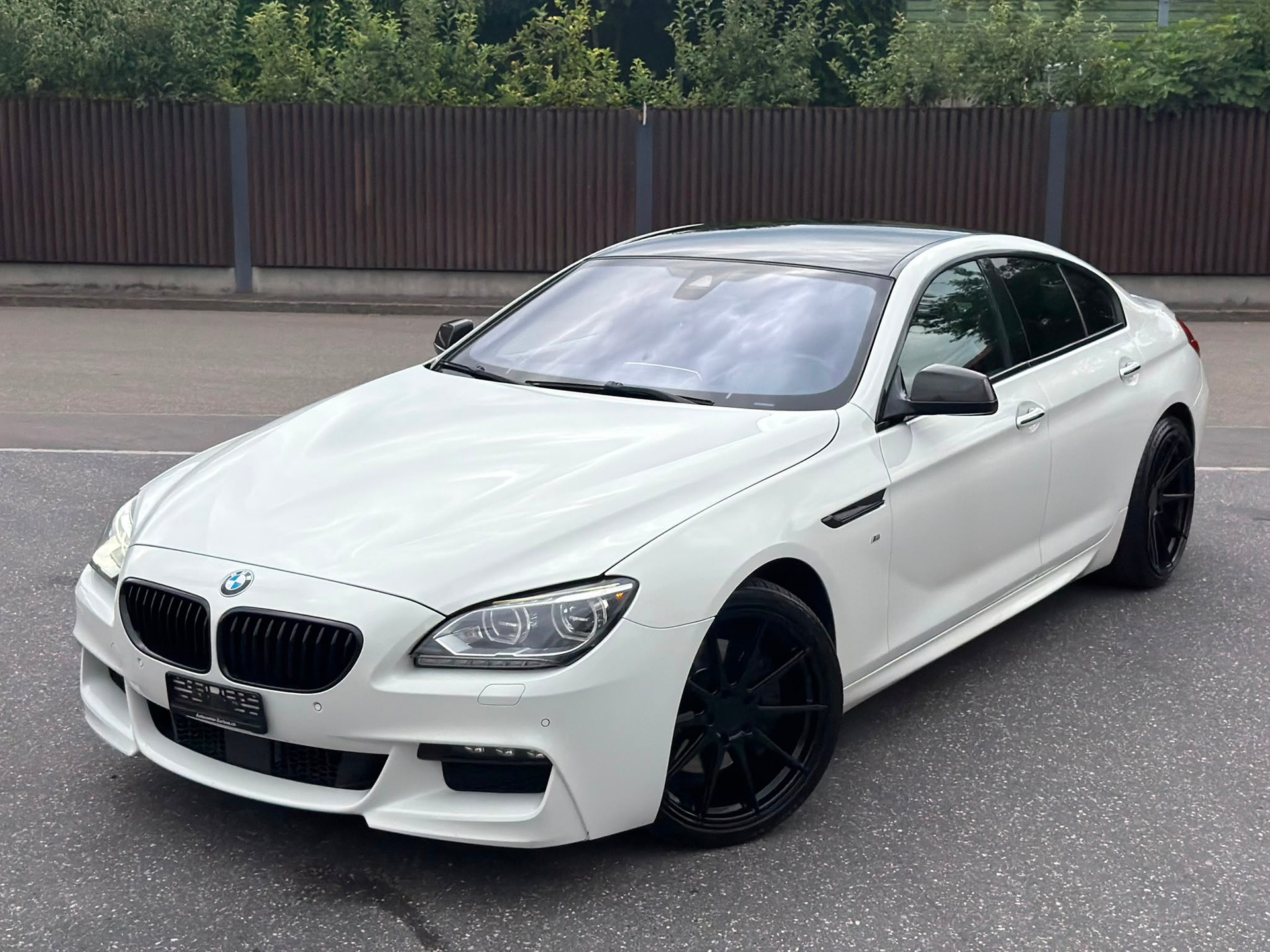 BMW 640d Gran Coupé xDrive White&Black Edition-image-1