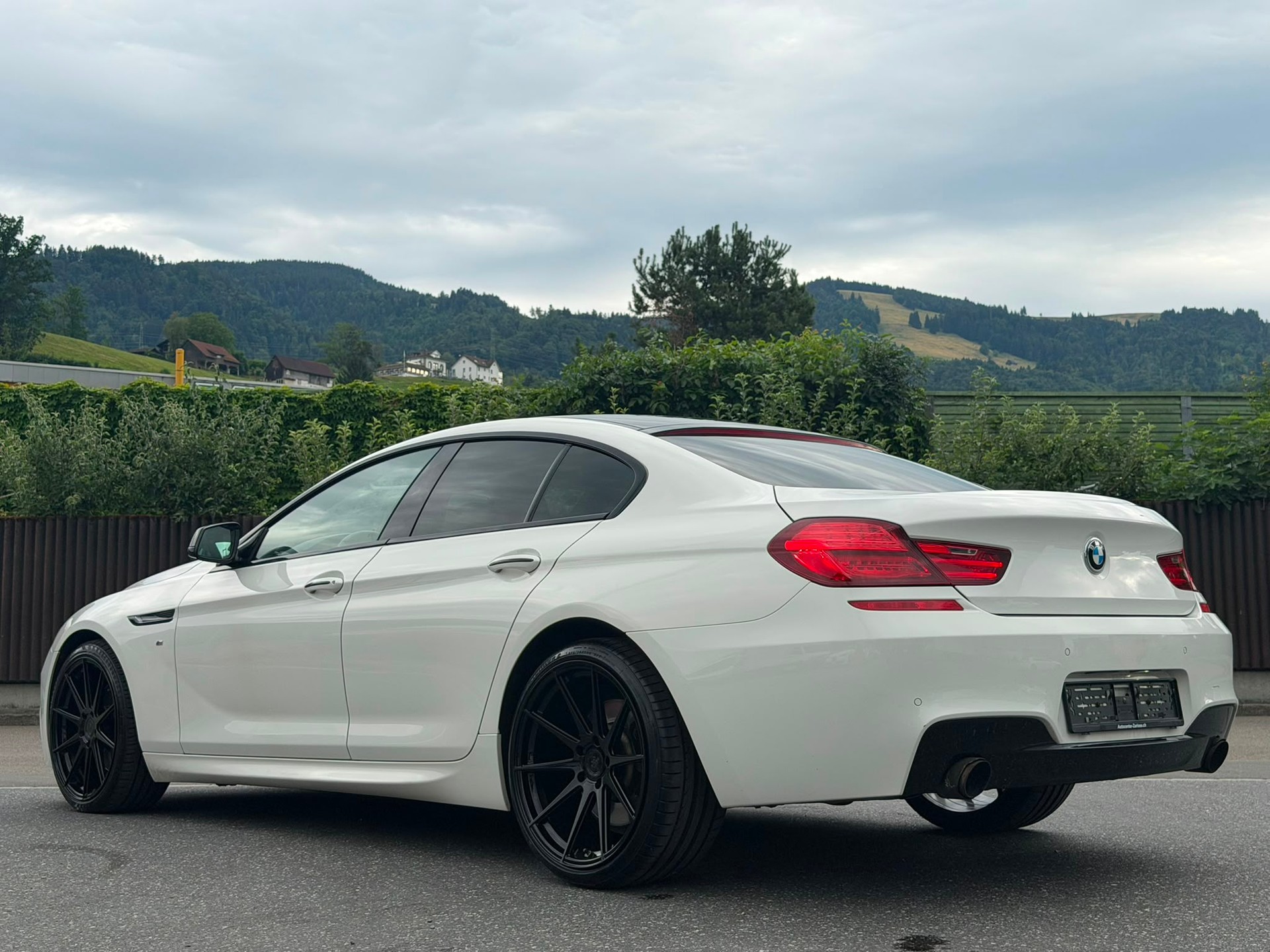 BMW 640d Gran Coupé xDrive White&Black Edition-image-5