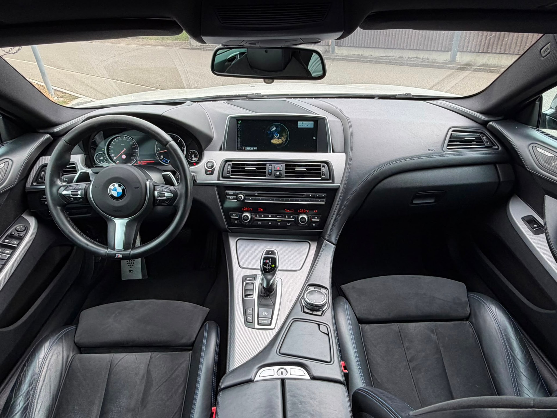 BMW 640d Gran Coupé xDrive White&Black Edition-image-8