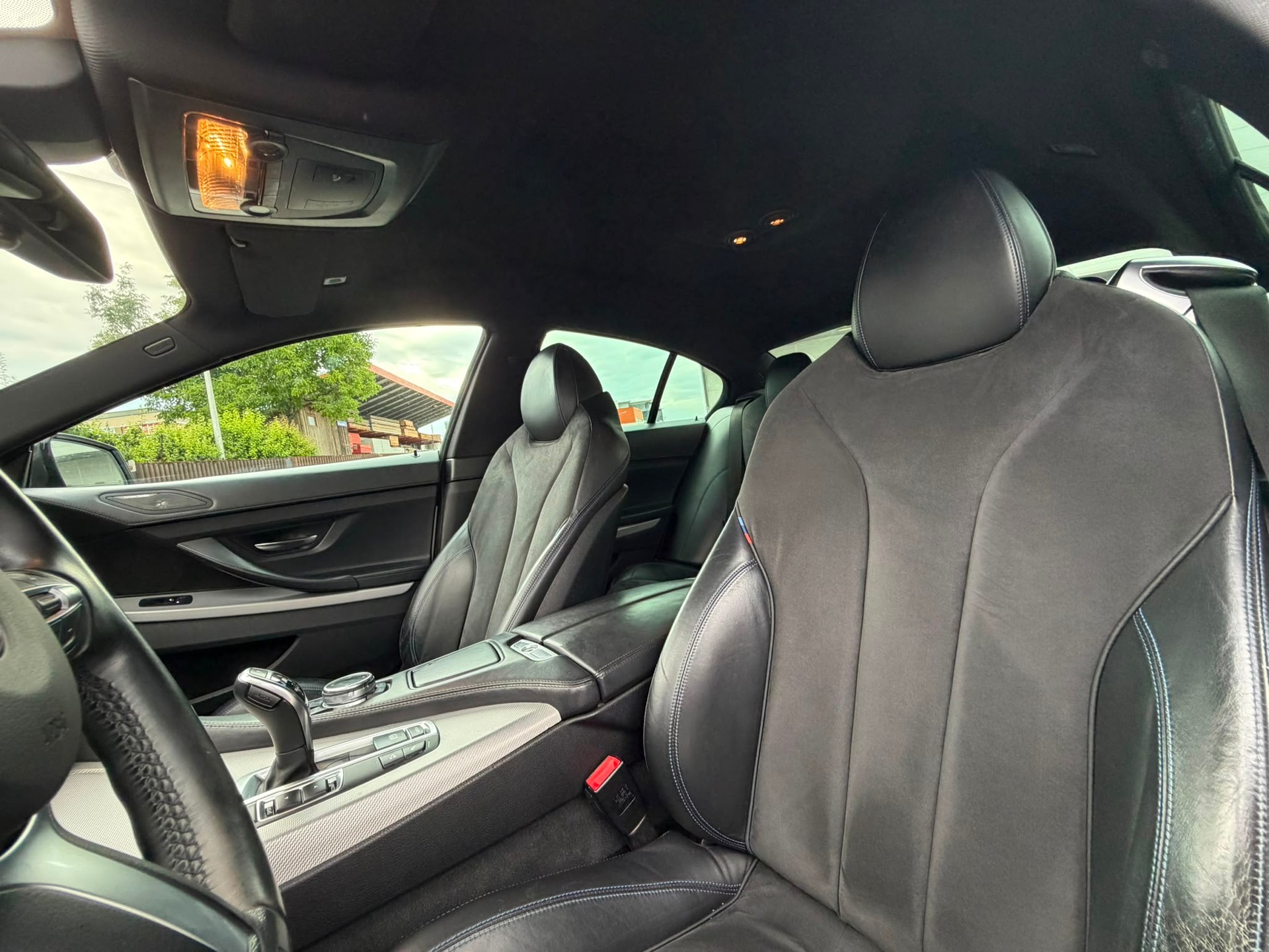 BMW 640d Gran Coupé xDrive White&Black Edition-image-6
