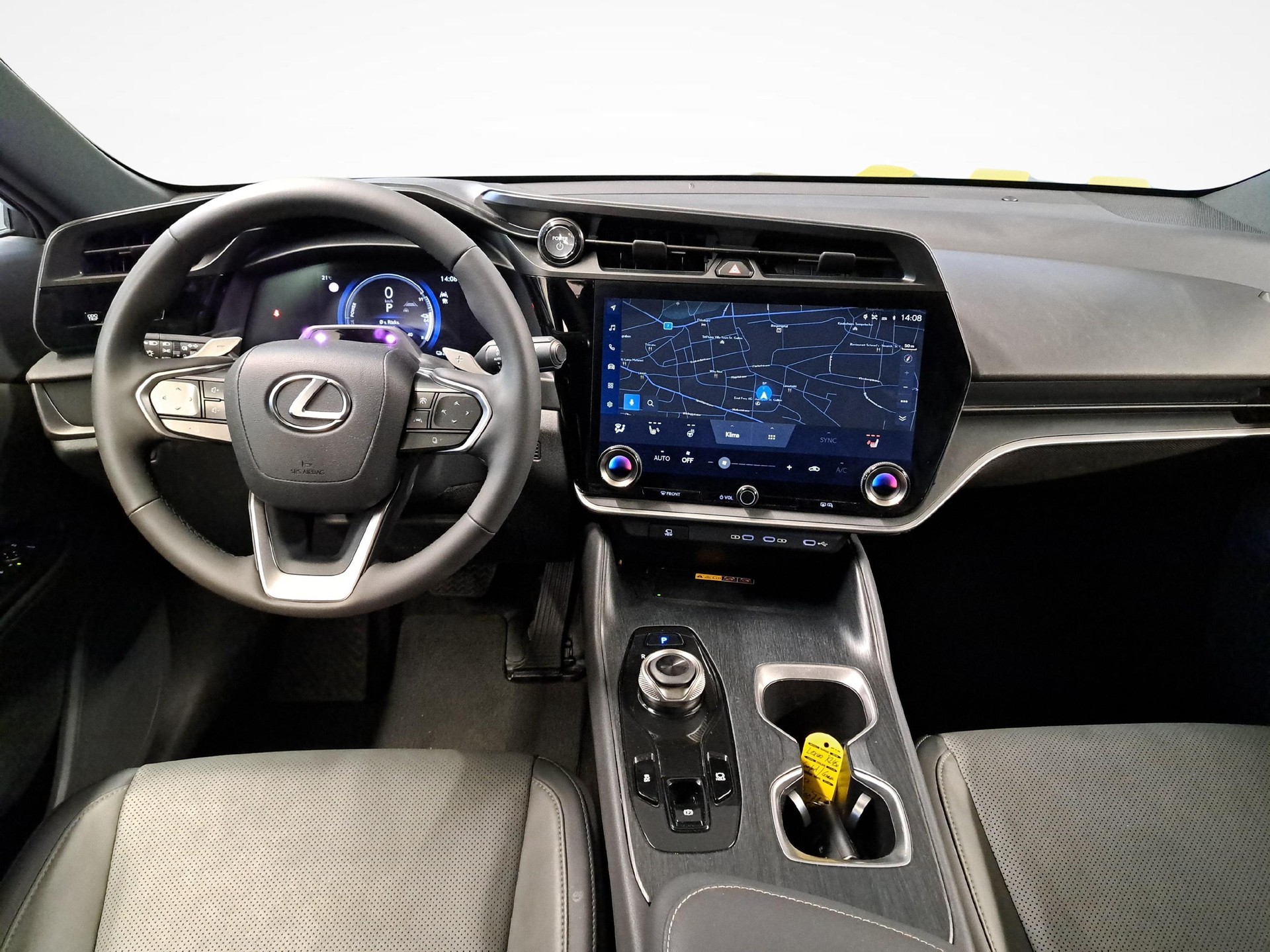 LEXUS RZ 450e Comfort-image-8