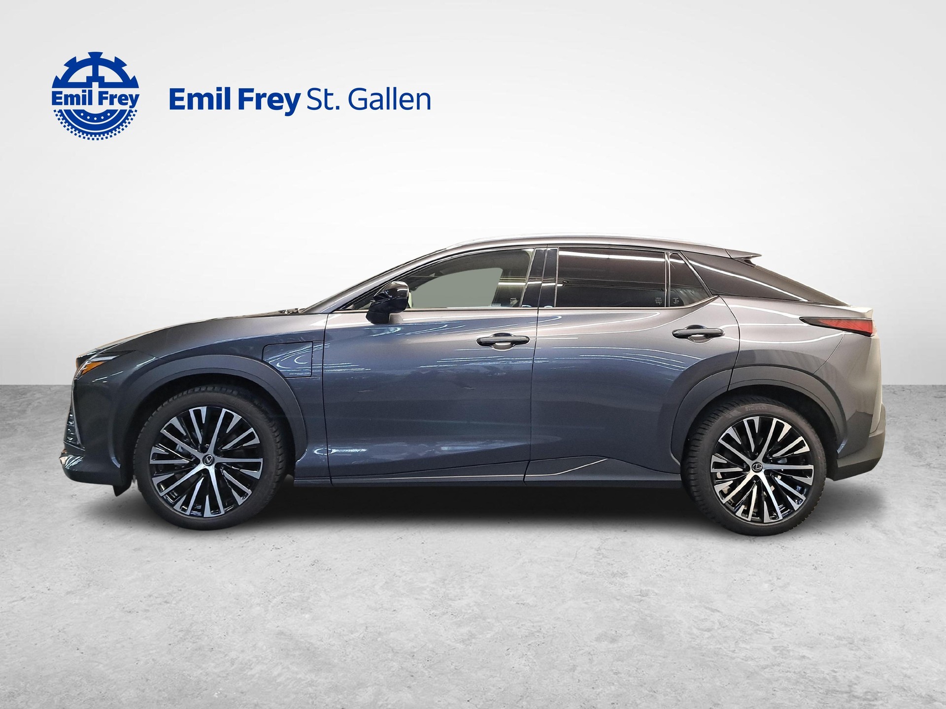 LEXUS RZ 450e Comfort-showroom-element-1