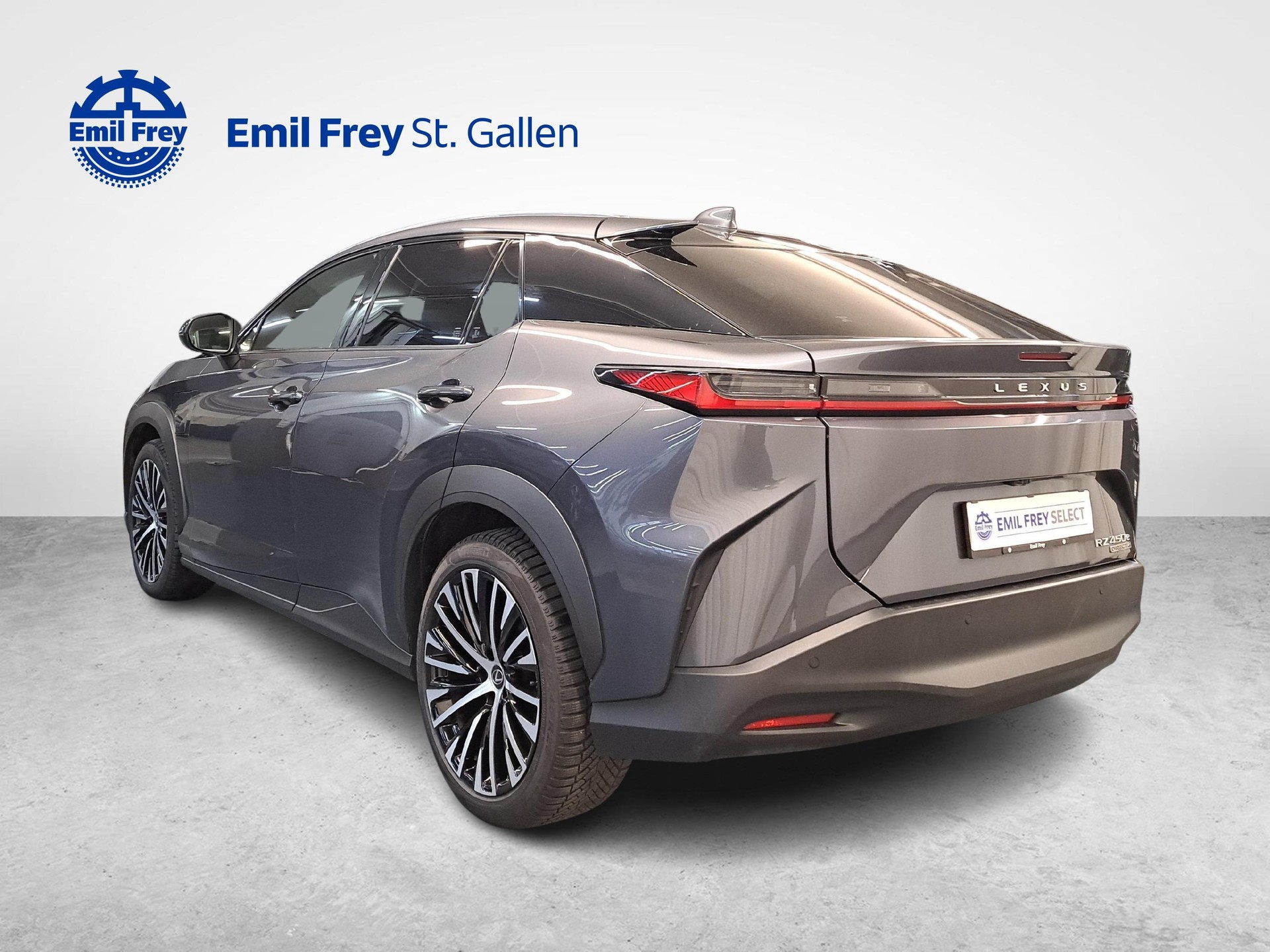 LEXUS RZ 450e Comfort-showroom-element-2
