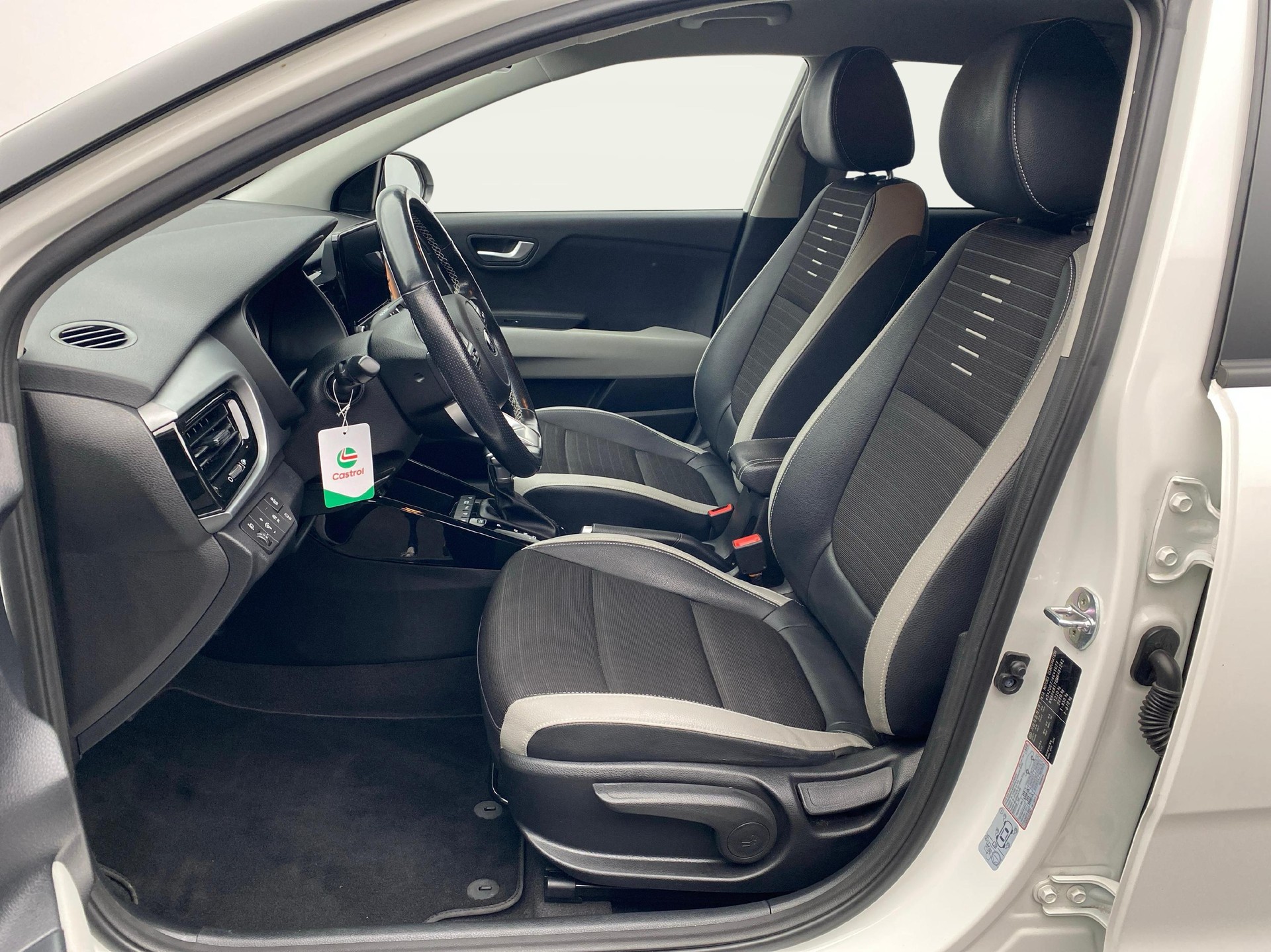 KIA Stonic 1.0 T-GDi MHEV Style-image-2
