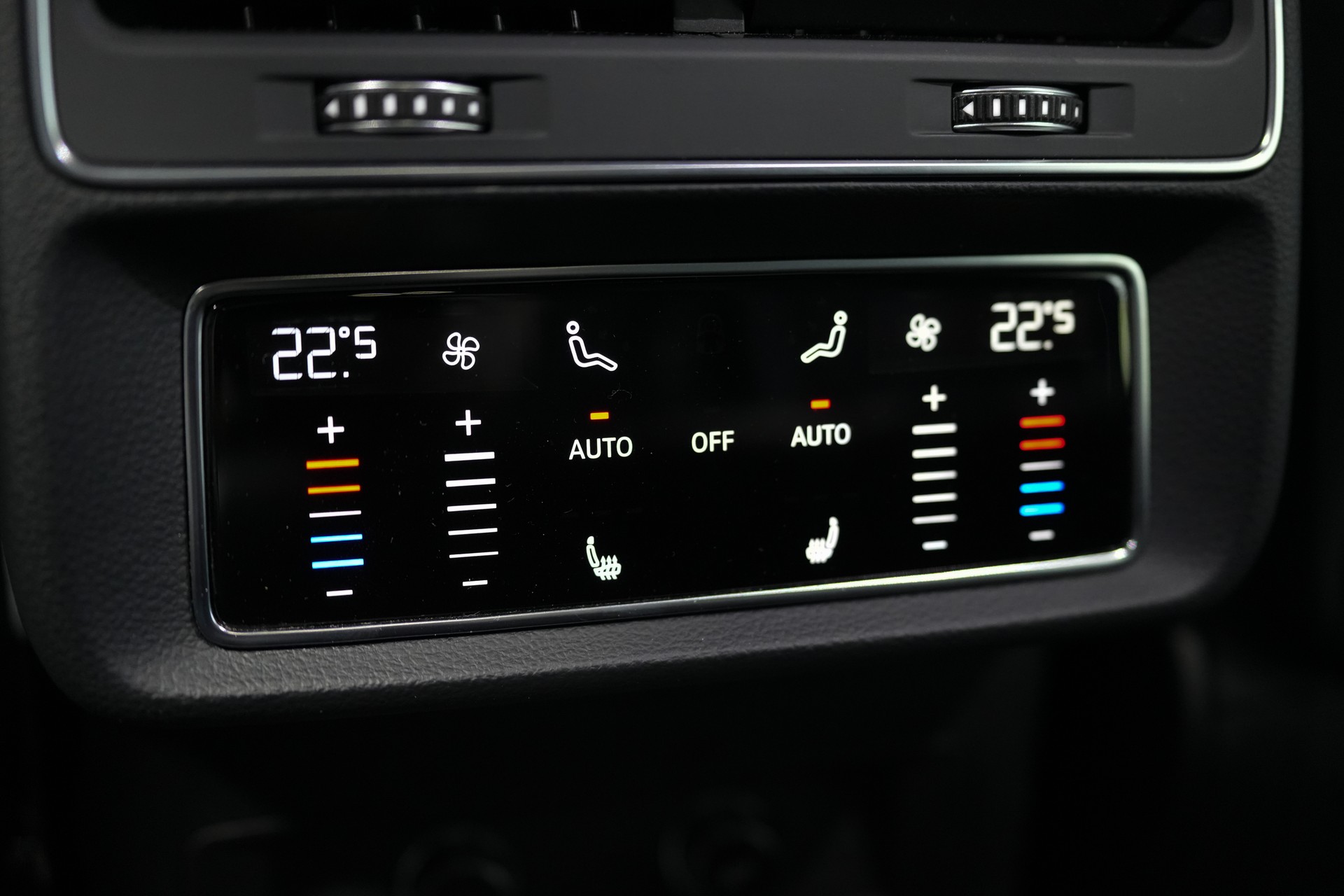 AUDI SQ7 TFSI quattro tiptronic-image-18