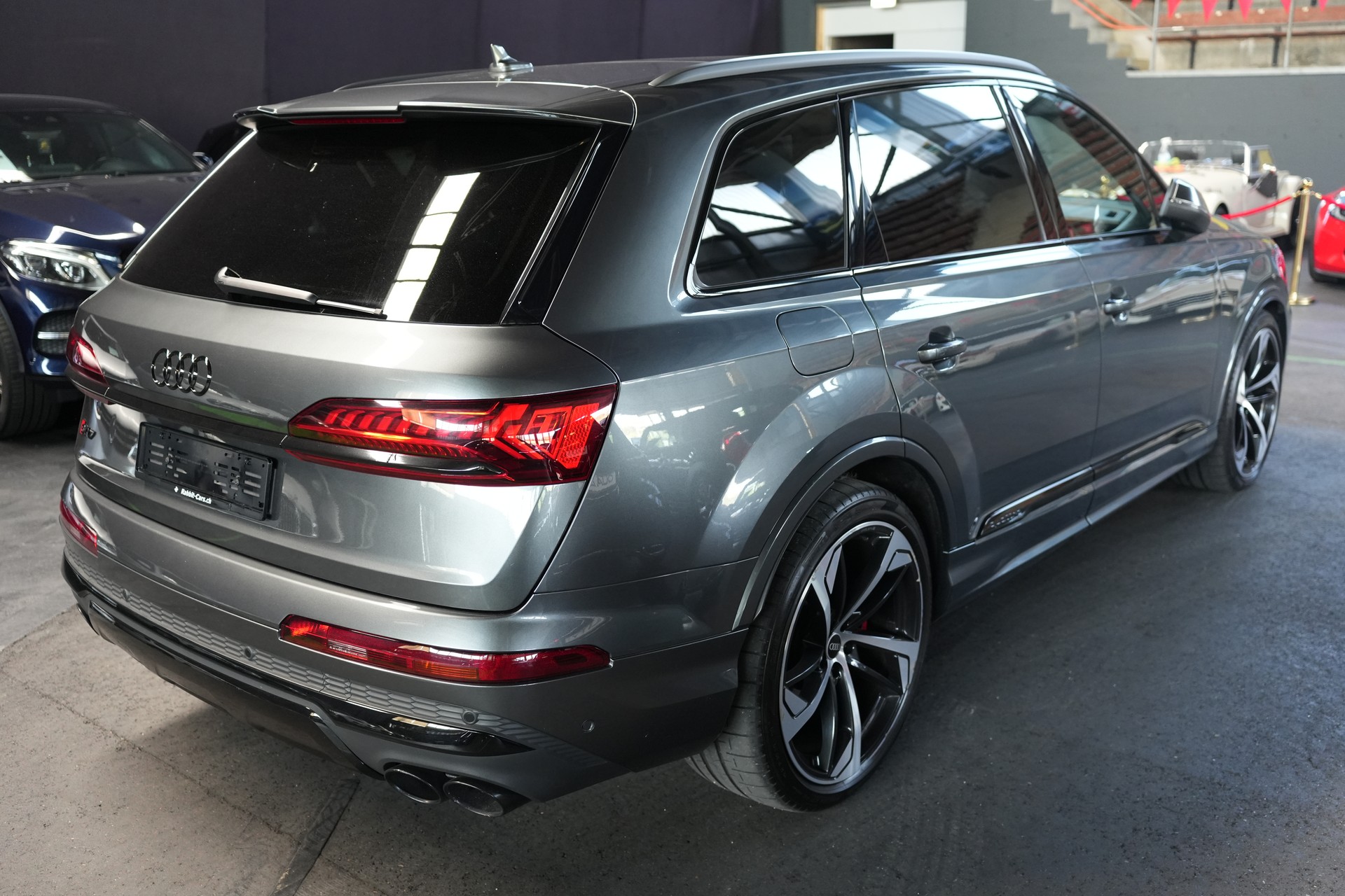 AUDI SQ7 TFSI quattro tiptronic-image-3