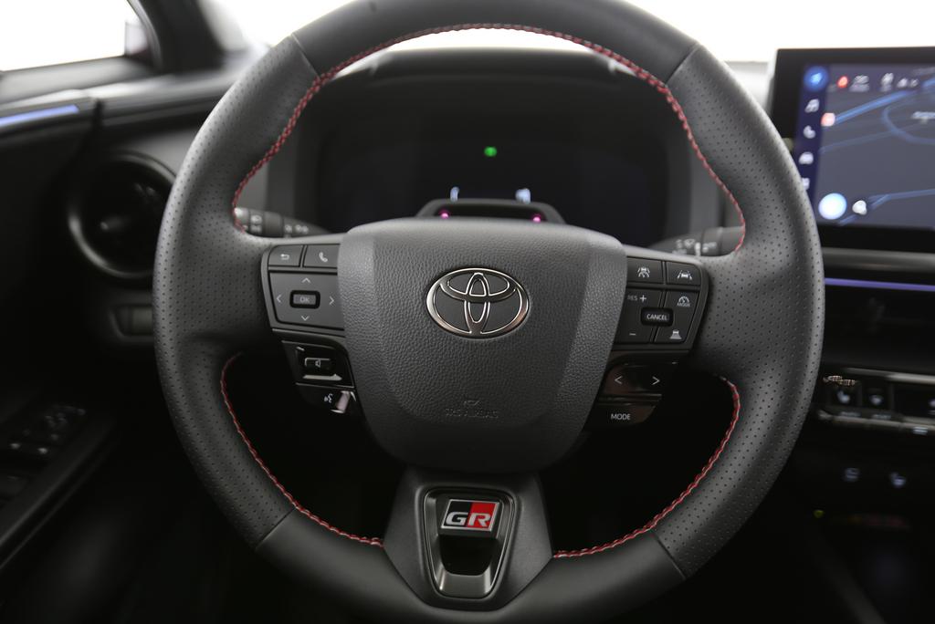 TOYOTA C-HR 2.0 PHEV GR Sport-image-5