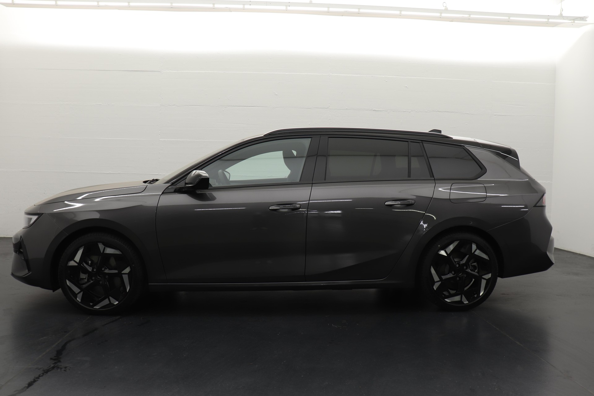 OPEL Astra Sports Tourer 1.6 T PHEV 225 GSe-image-3