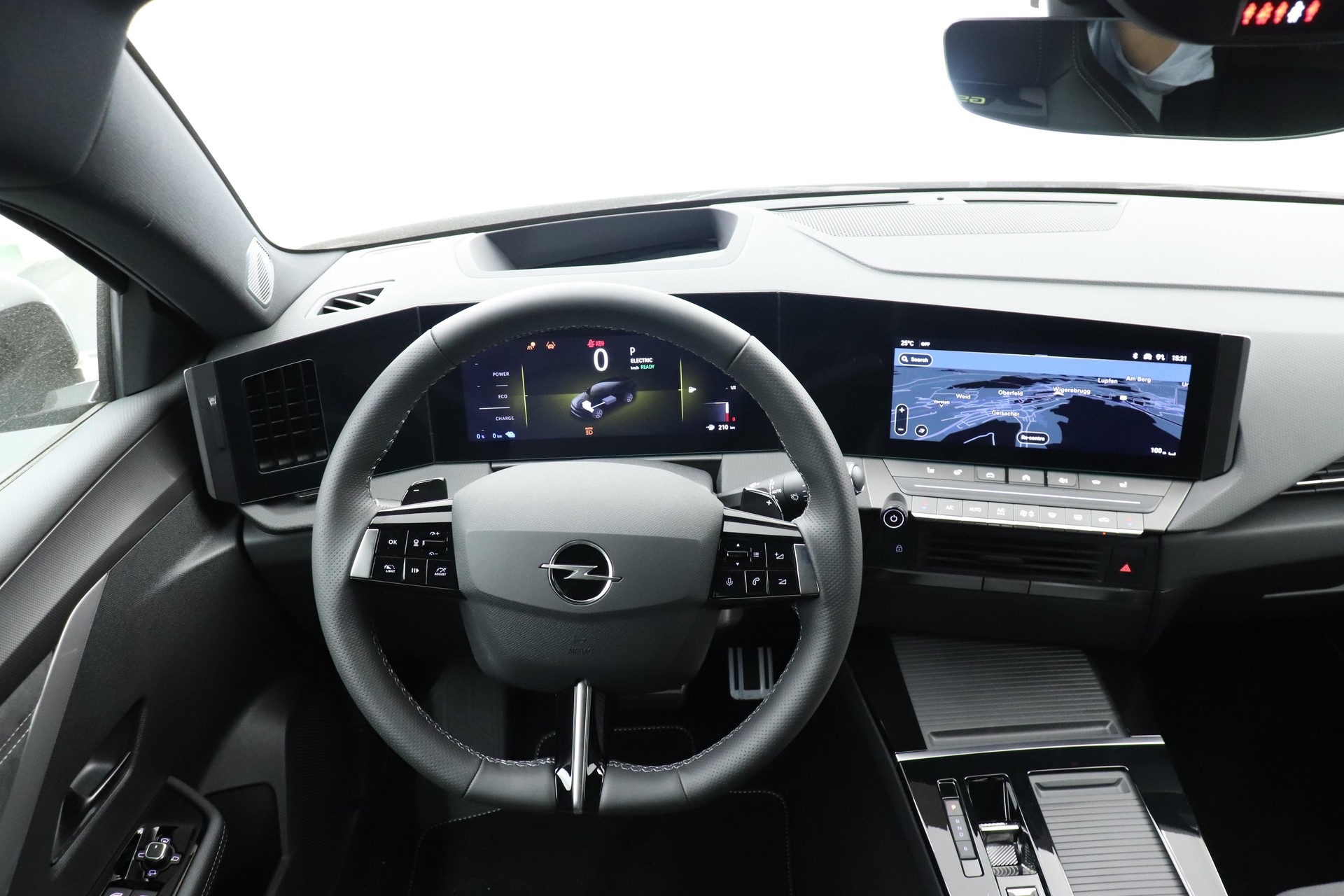 OPEL Astra Sports Tourer 1.6 T PHEV 225 GSe-image-4