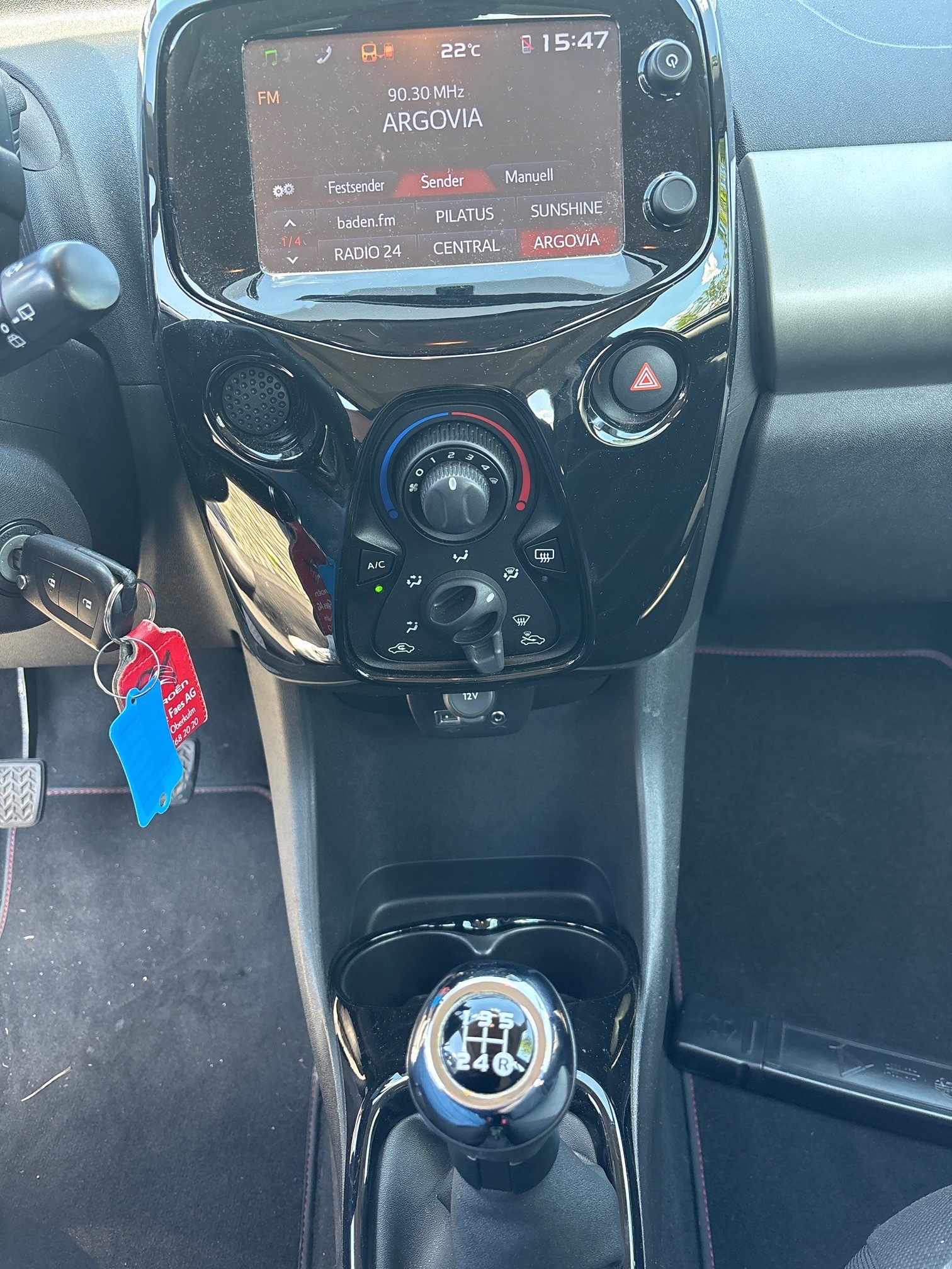 CITROEN C1 1.2 PureTech Shine Airscape-image-13