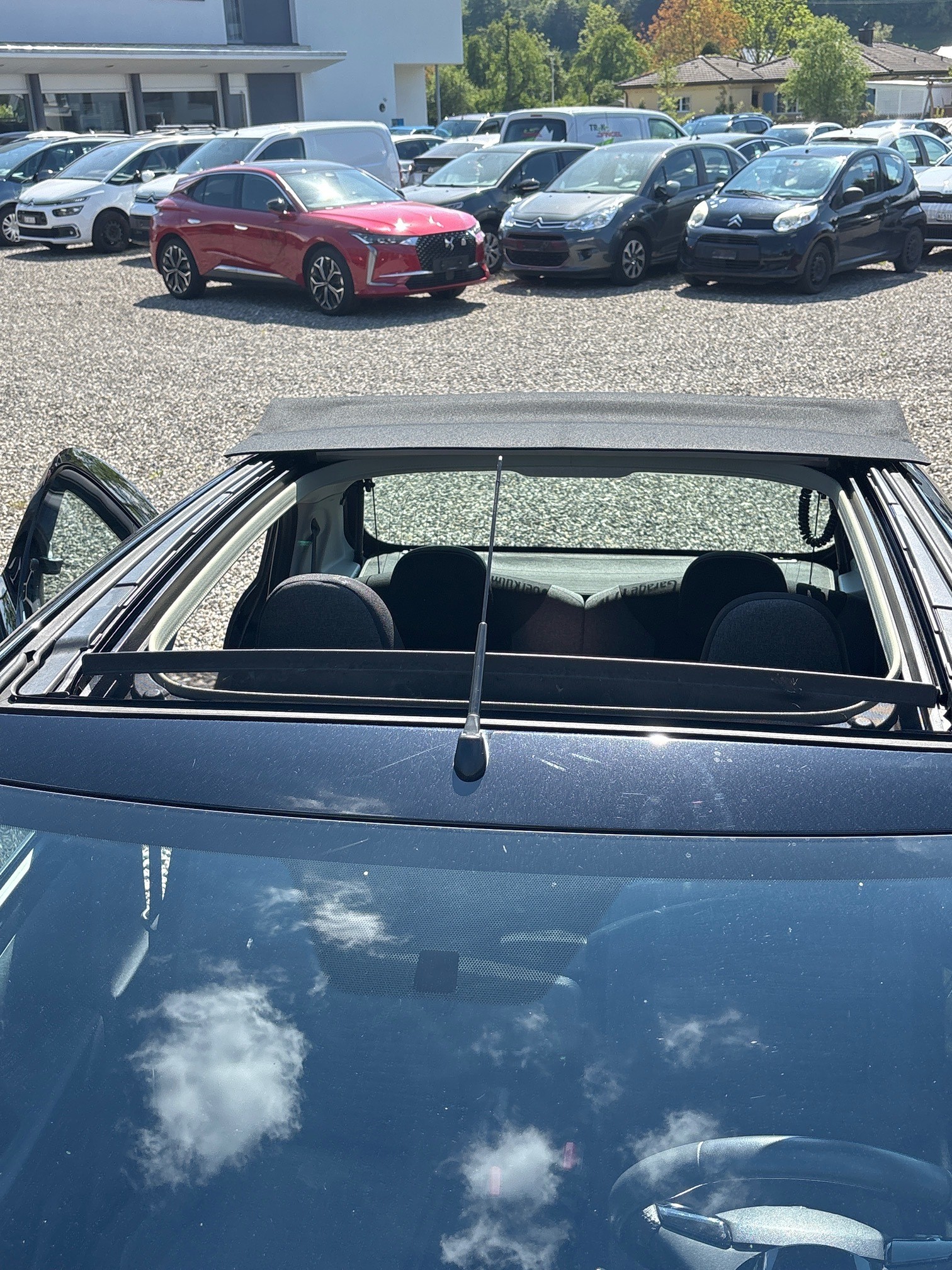 CITROEN C1 1.2 PureTech Shine Airscape-image-6
