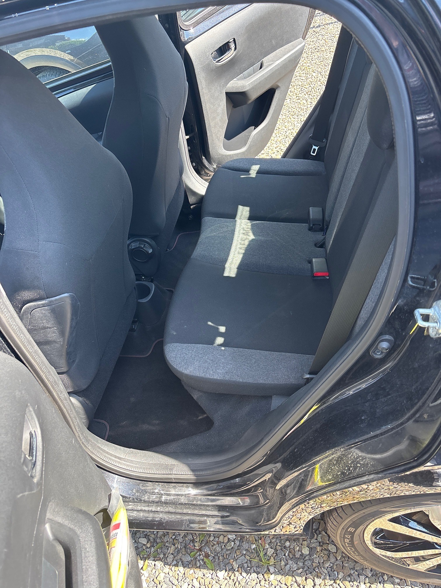 CITROEN C1 1.2 PureTech Shine Airscape-image-9