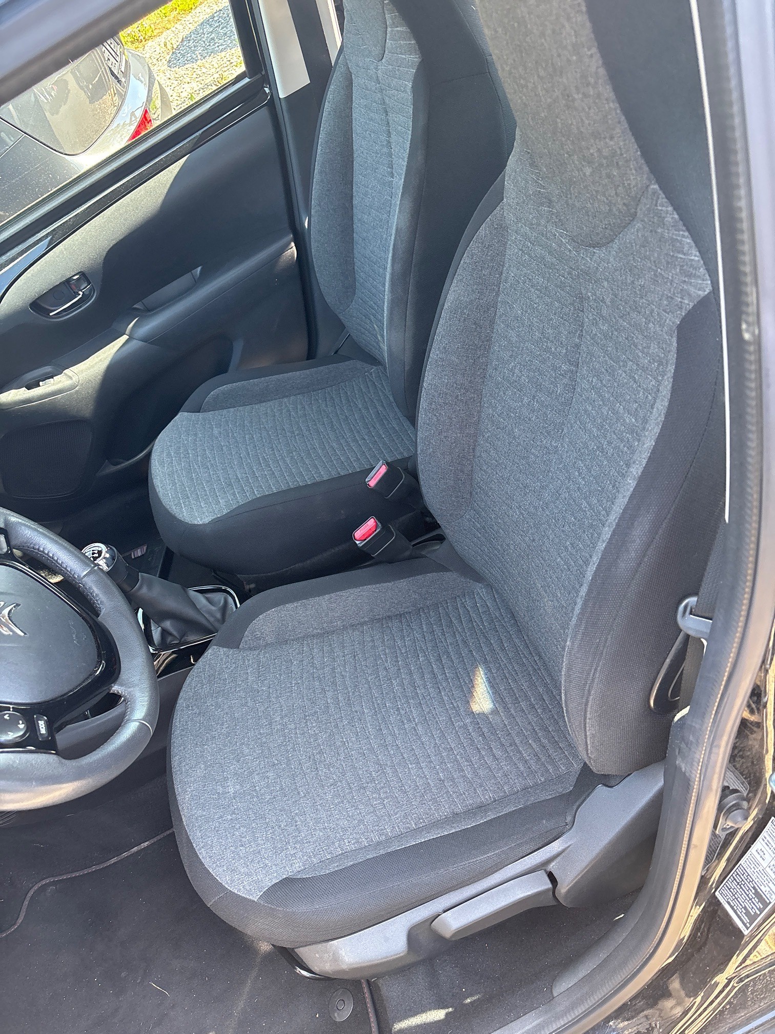 CITROEN C1 1.2 PureTech Shine Airscape-image-11