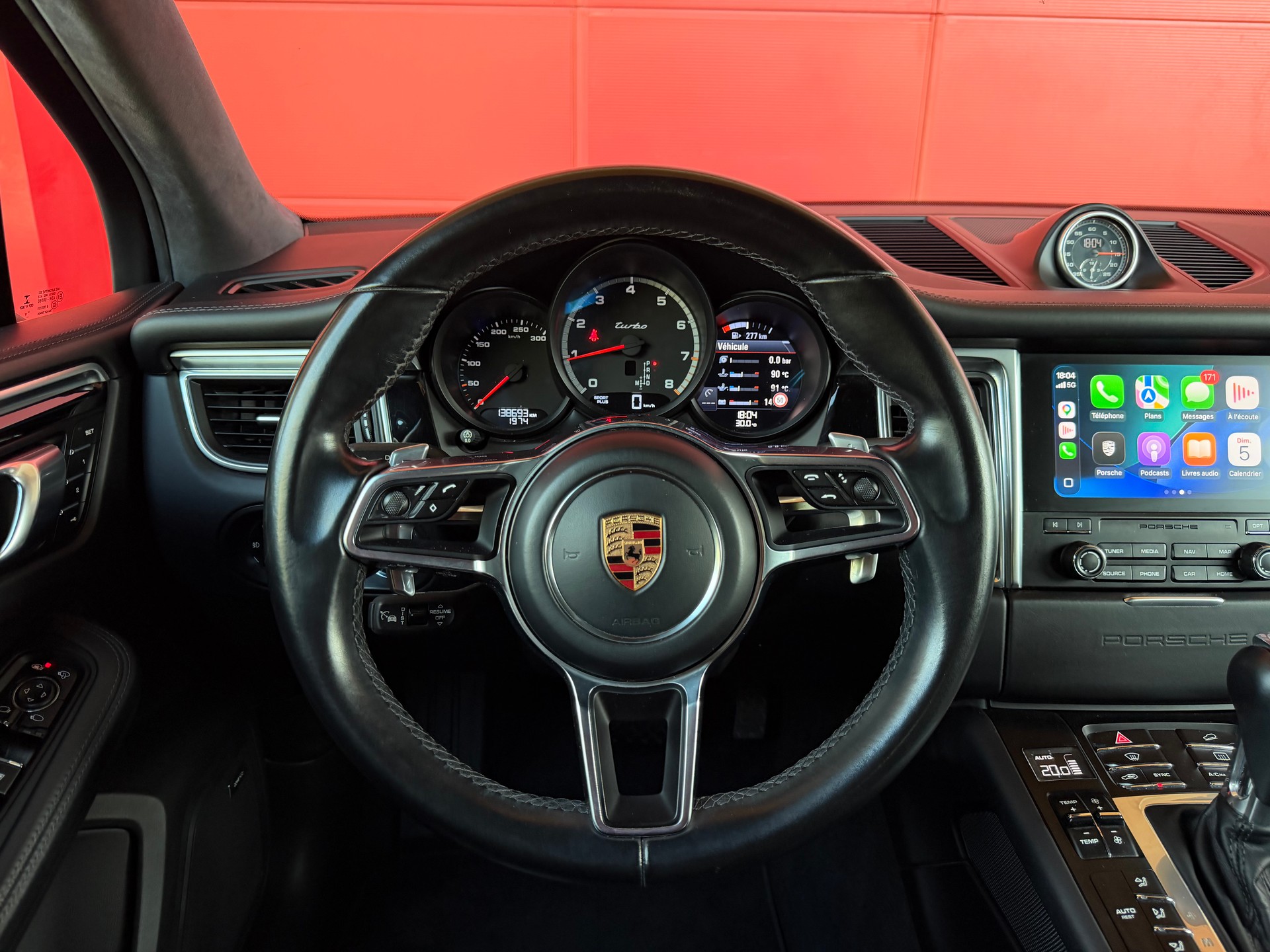 PORSCHE Macan Turbo Performance PDK *CH-Fahrzeug*-image-9
