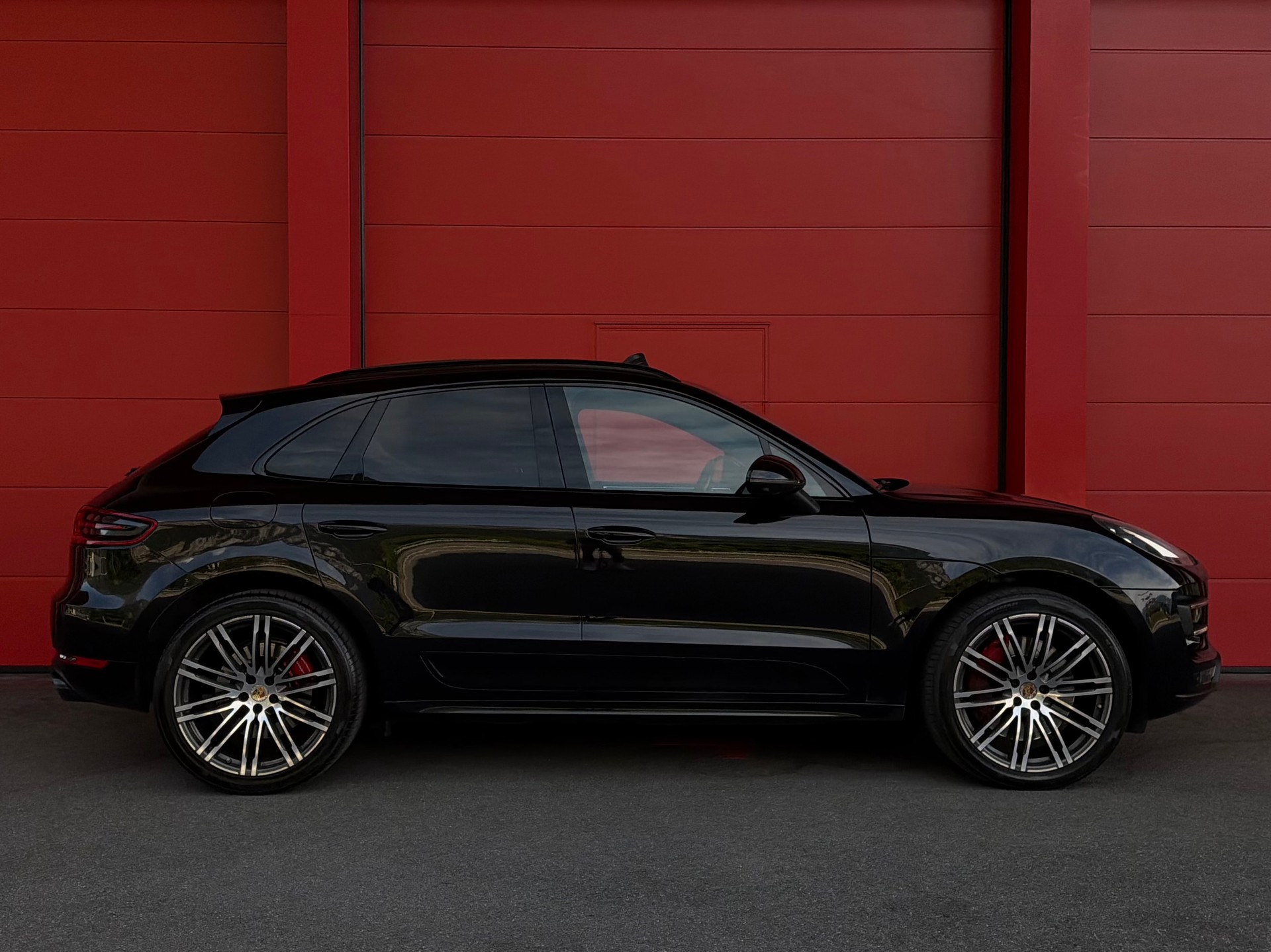 PORSCHE Macan Turbo Performance PDK *CH-Fahrzeug*-image-2
