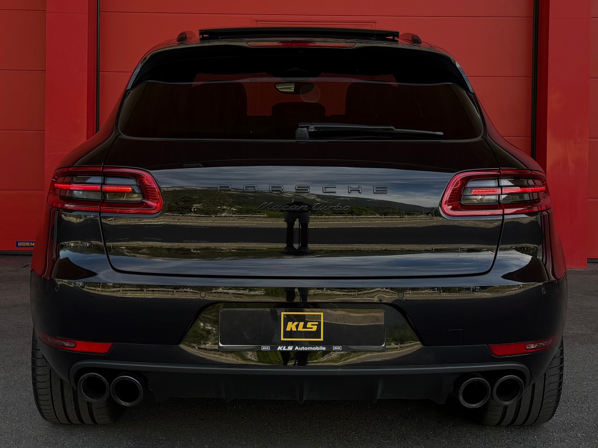 PORSCHE Macan Turbo Performance PDK *CH-Fahrzeug*-image-4