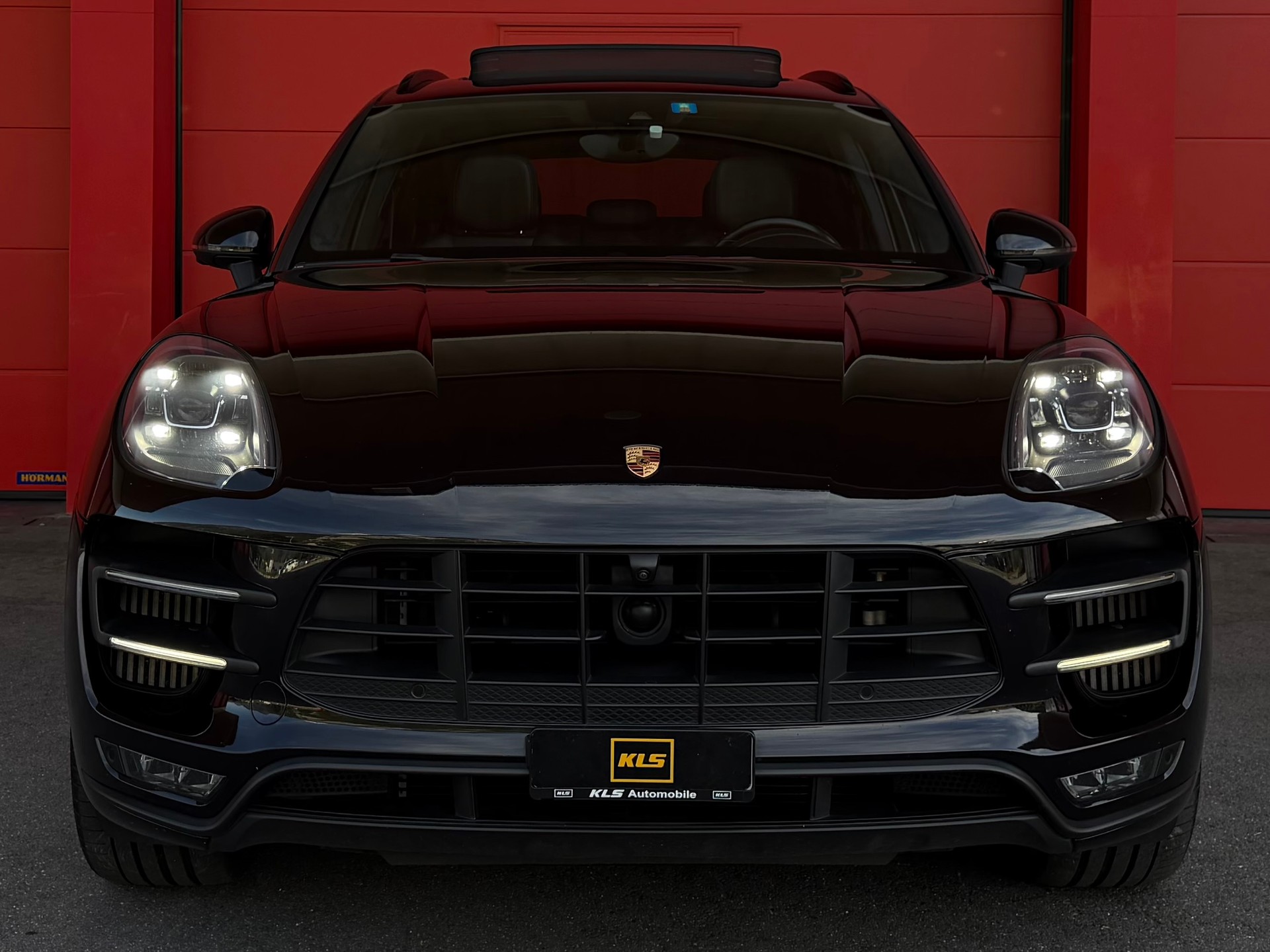 PORSCHE Macan Turbo Performance PDK *CH-Fahrzeug*-image-1